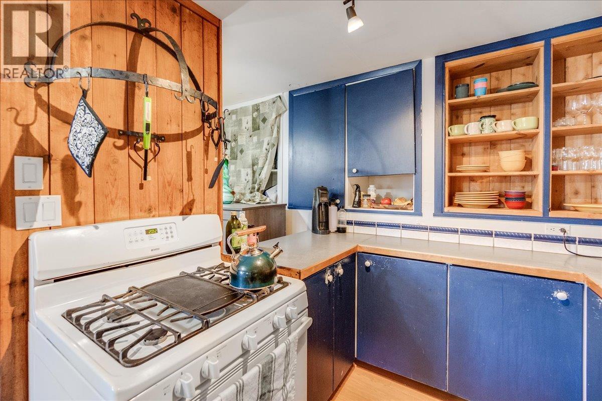 210 PARK STREET - 31