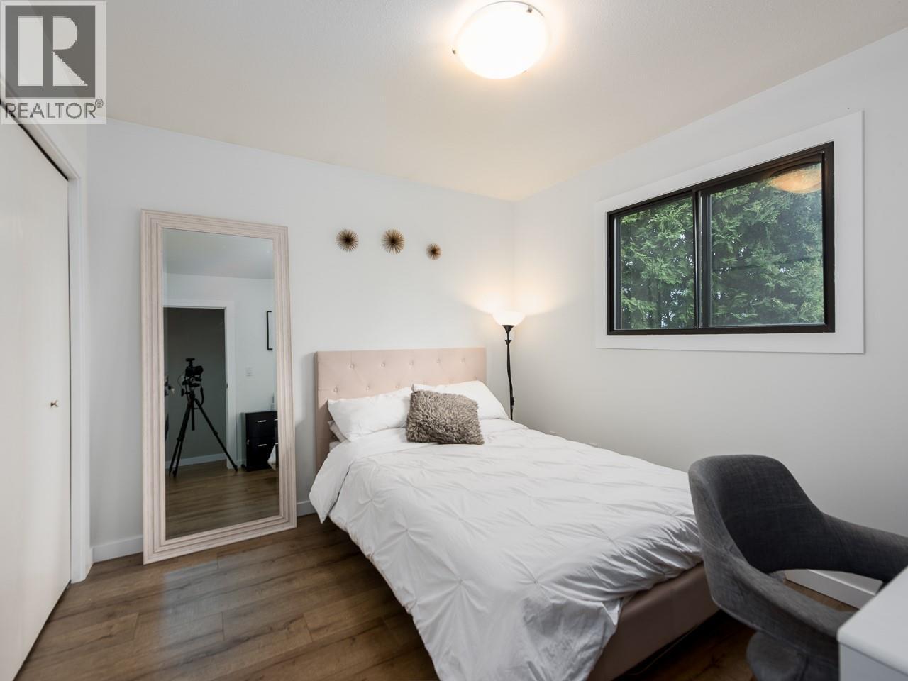 2180 SIFTON AVENUE - 12