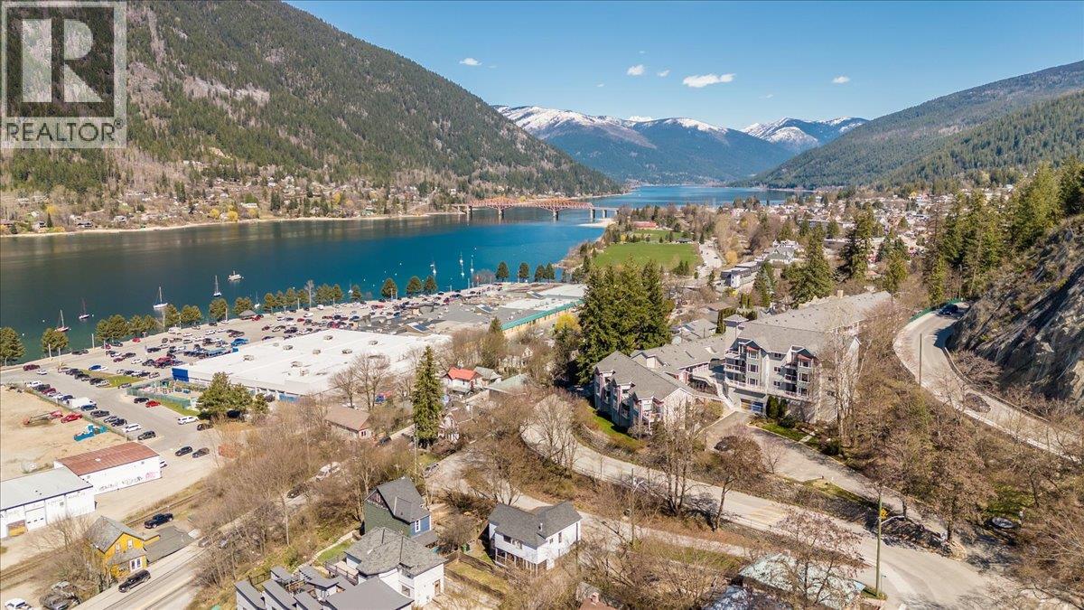 210 PARK STREET - 43