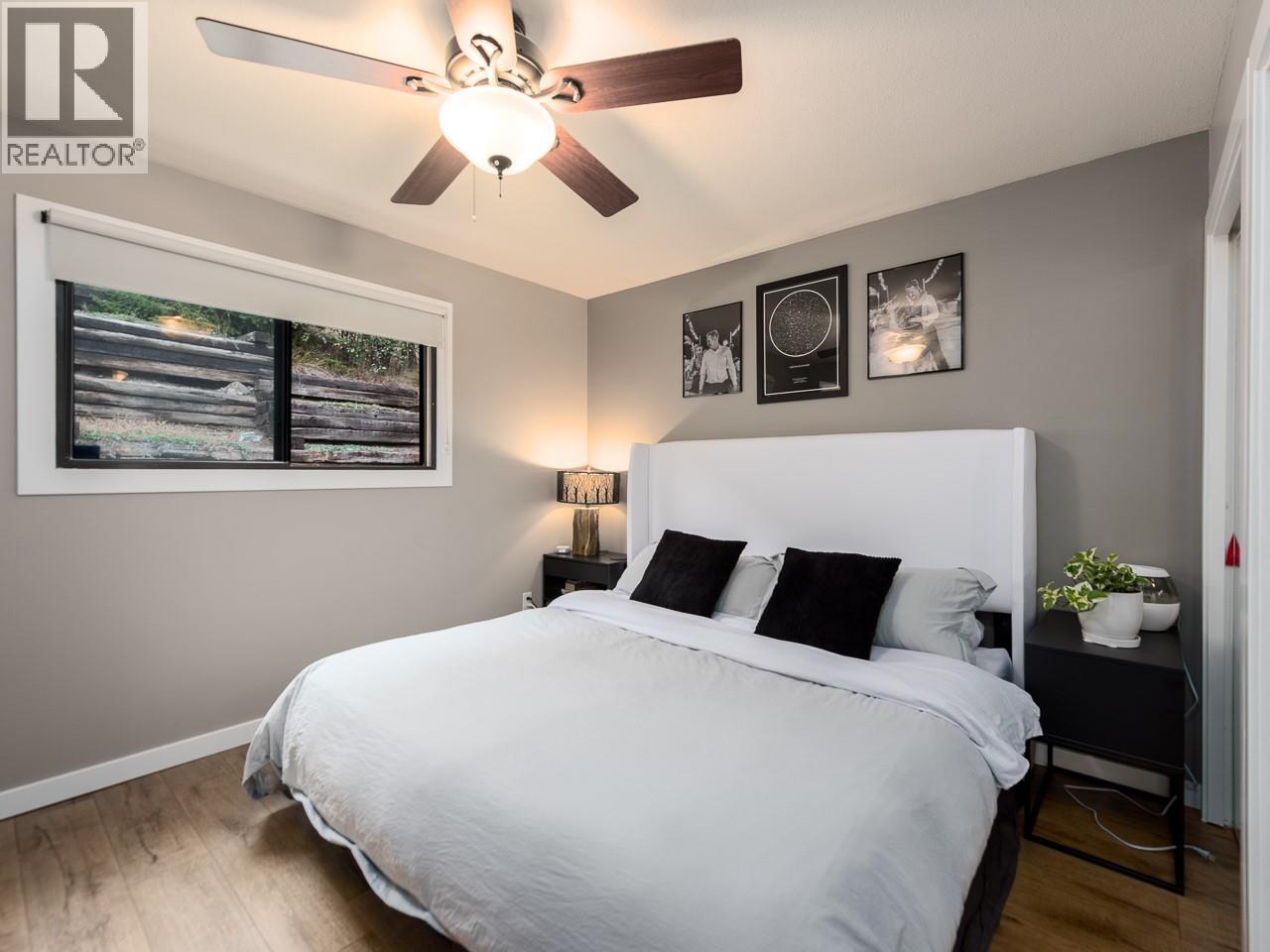 2180 SIFTON AVENUE - 10