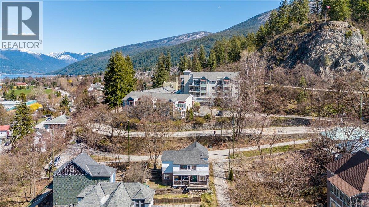 210 PARK STREET - 44