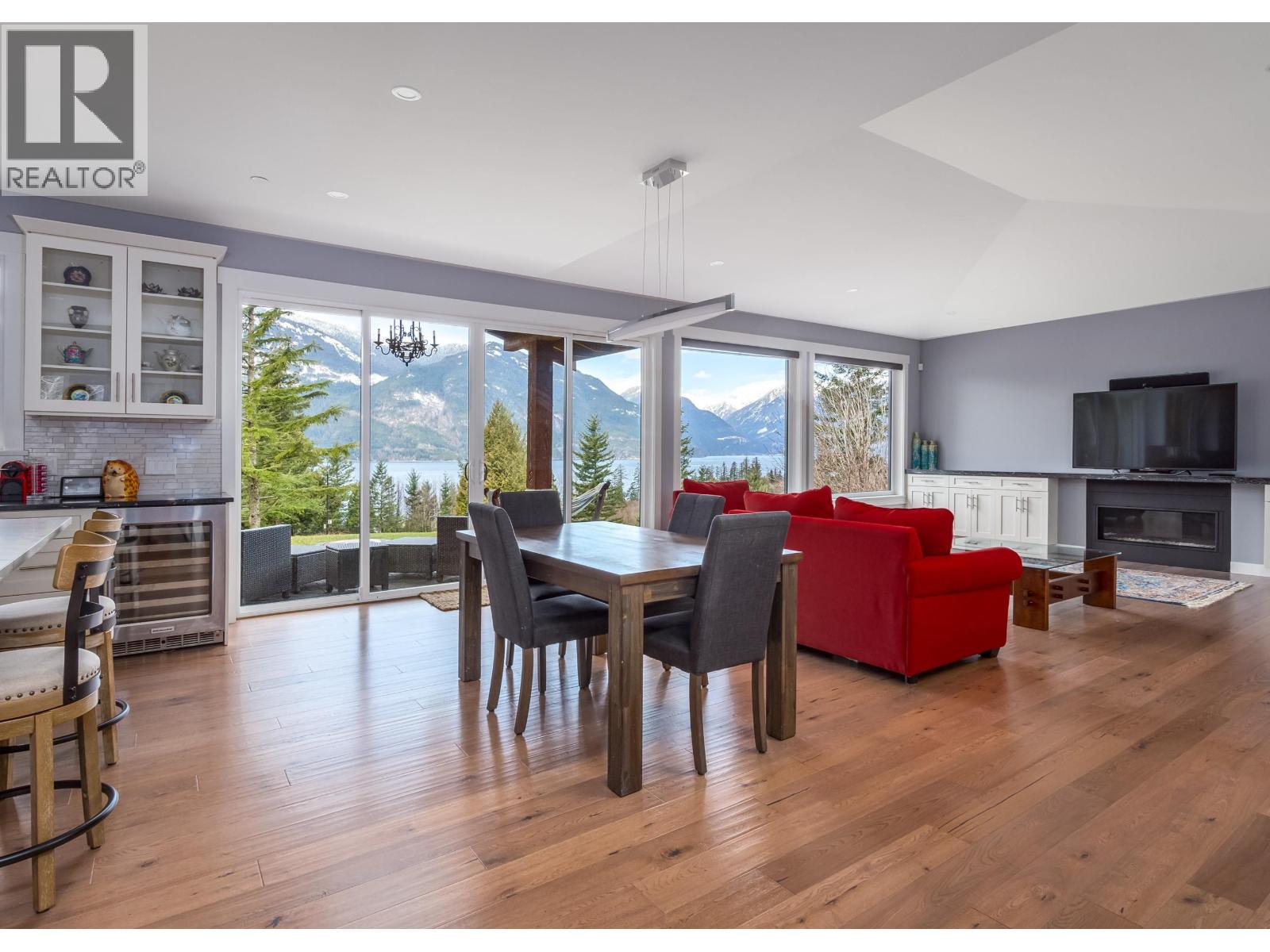 1 300 FURRY CREEK DRIVE