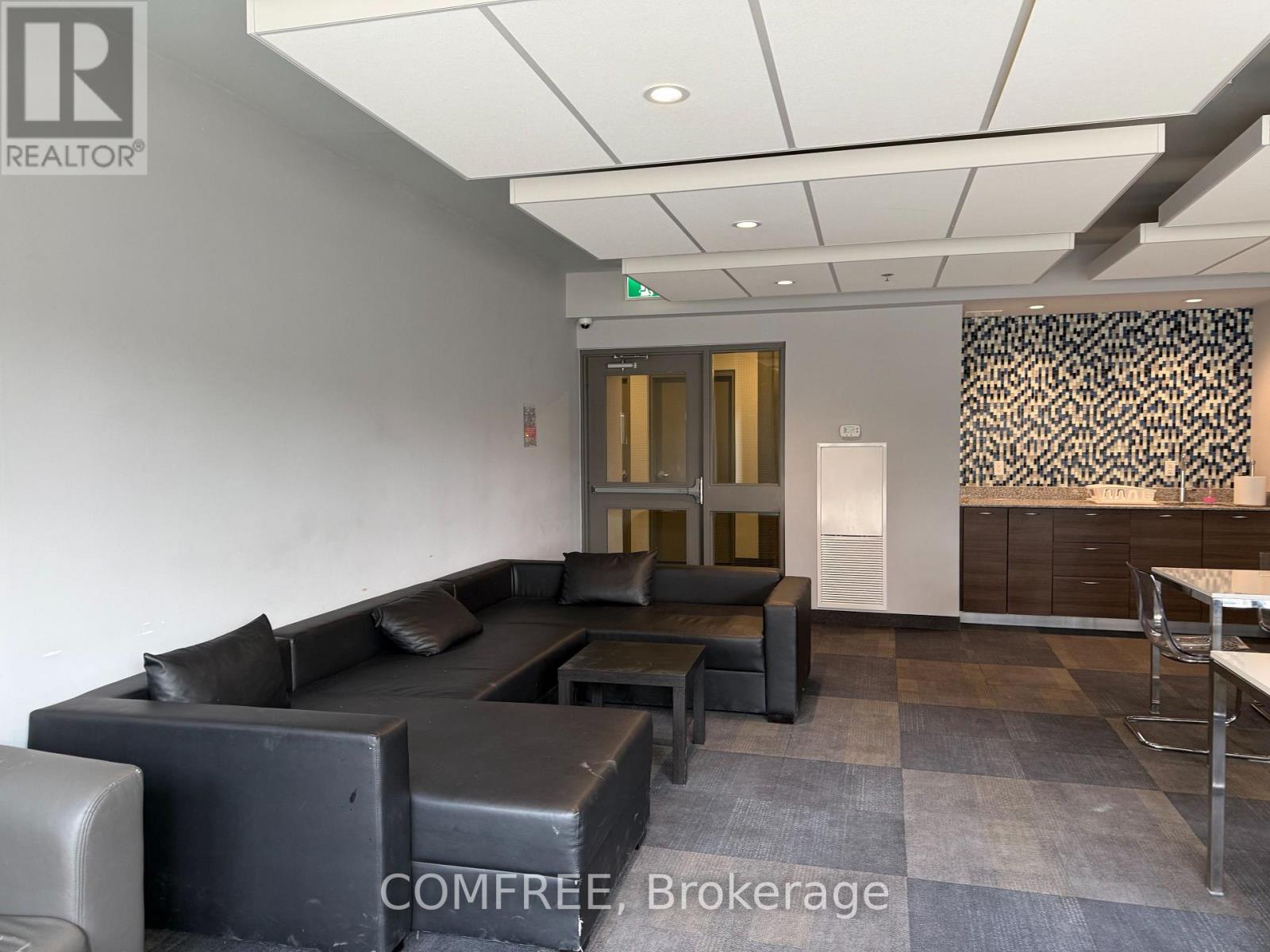 #2 318 SPRUCE STREET - 5
