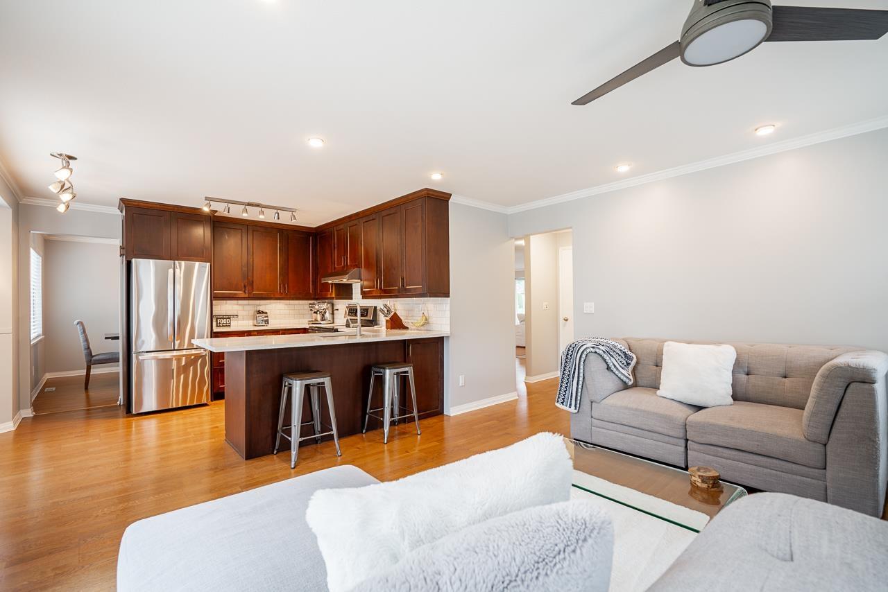 1285 163 A STREET, White Rock