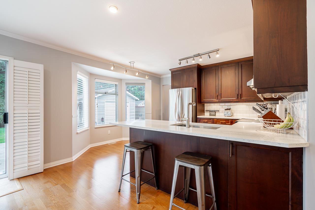 1285 163 A STREET, White Rock