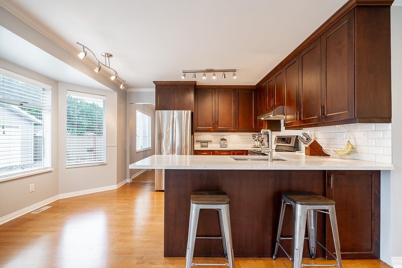 1285 163 A STREET, White Rock