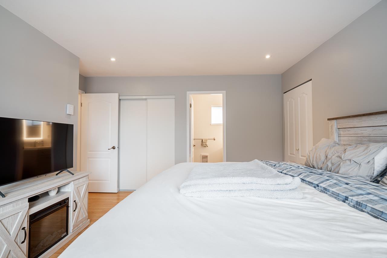 1285 163 A STREET, White Rock