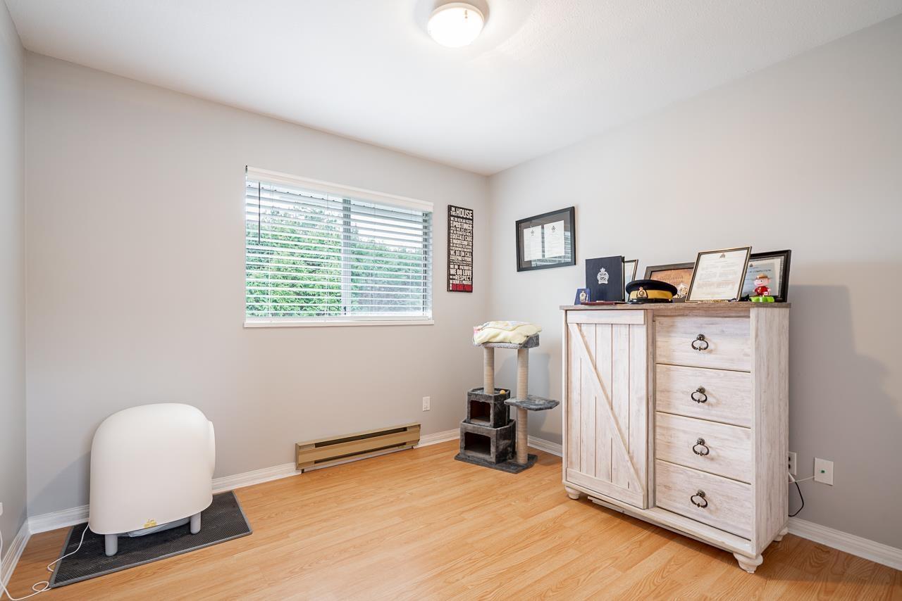 1285 163 A STREET, White Rock