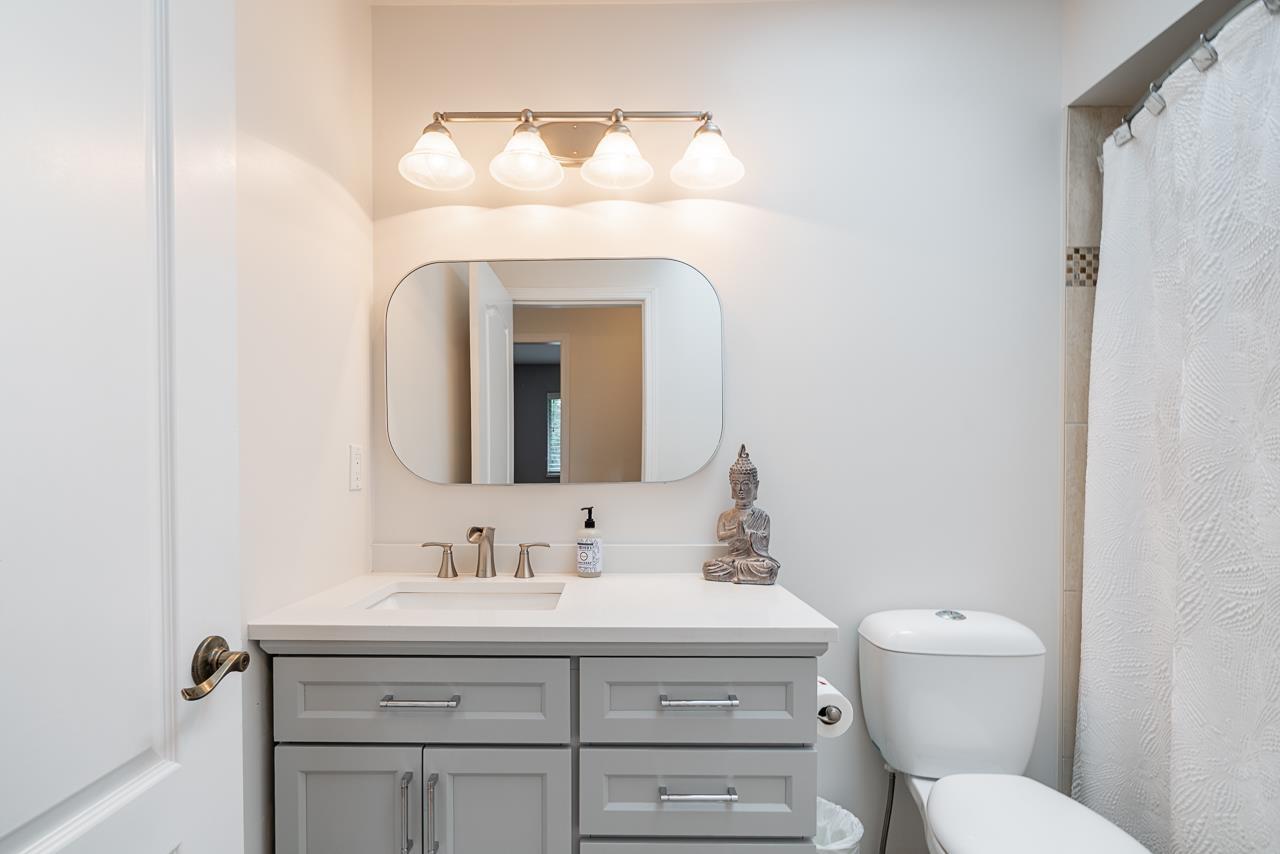 1285 163 A STREET, White Rock