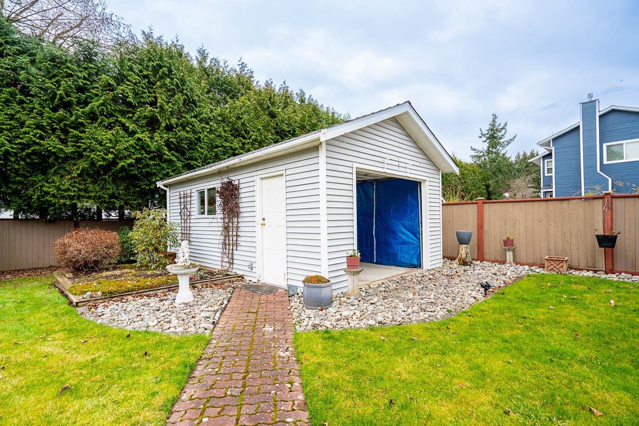 1285 163 A STREET, White Rock