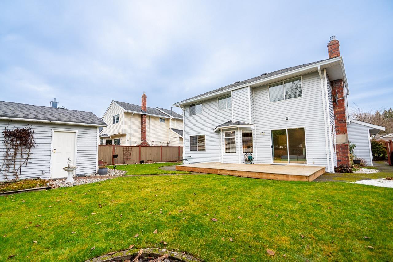 1285 163 A STREET, White Rock