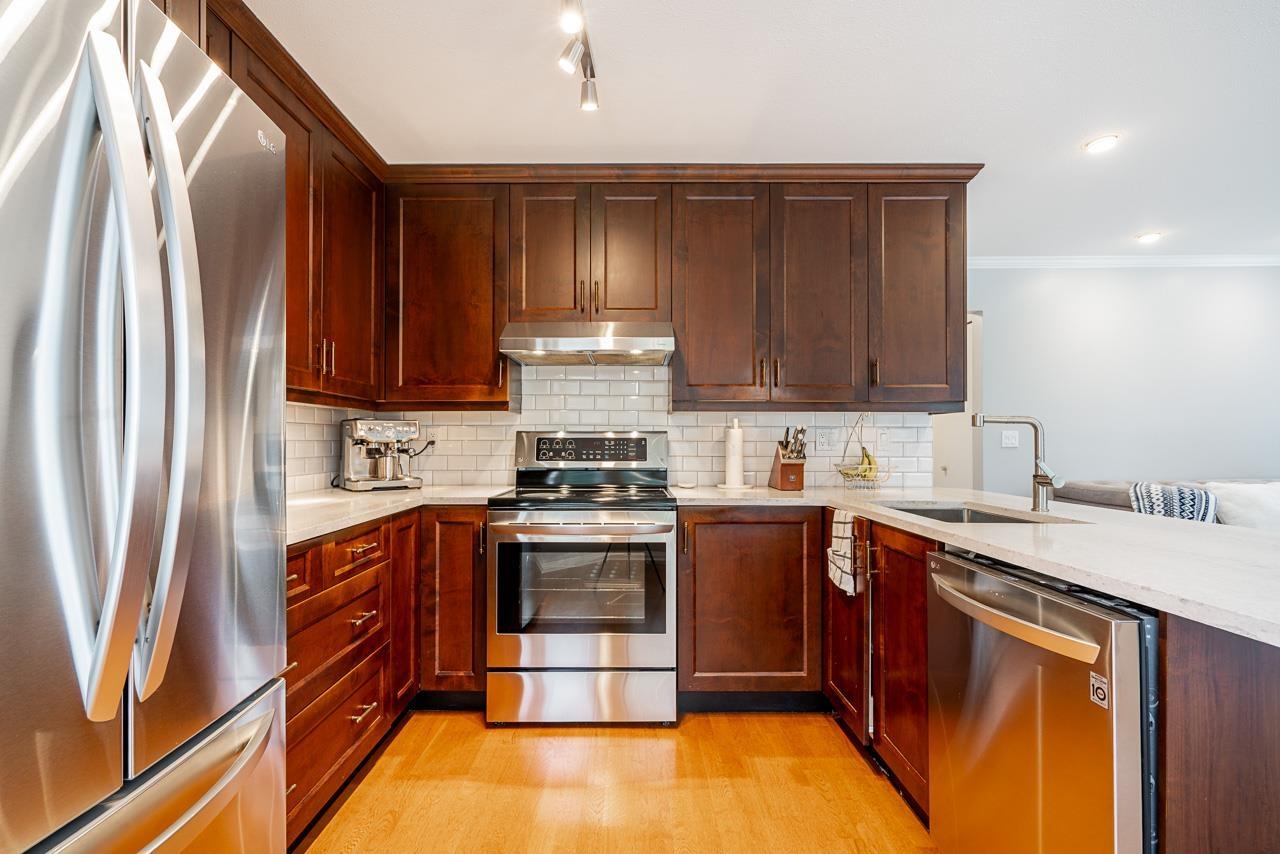 1285 163 A STREET, White Rock