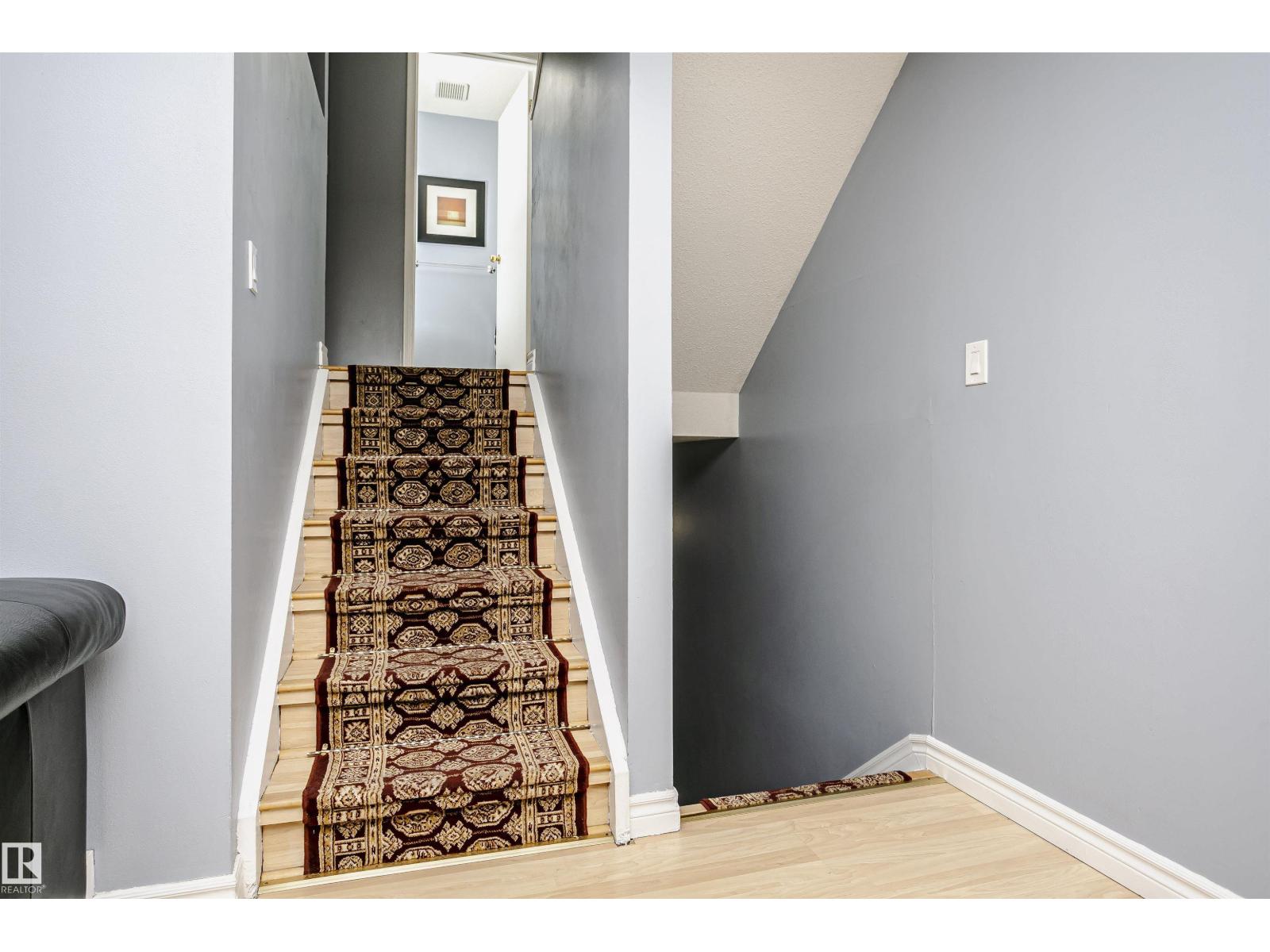 #11 9520 174 ST NW - 11