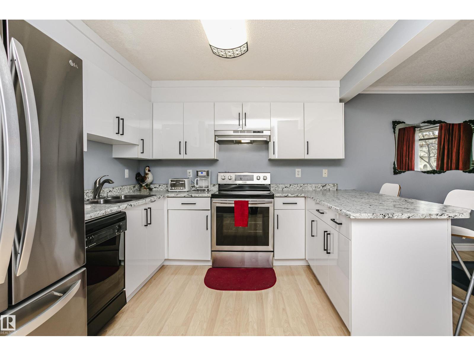 #11 9520 174 ST NW - 16