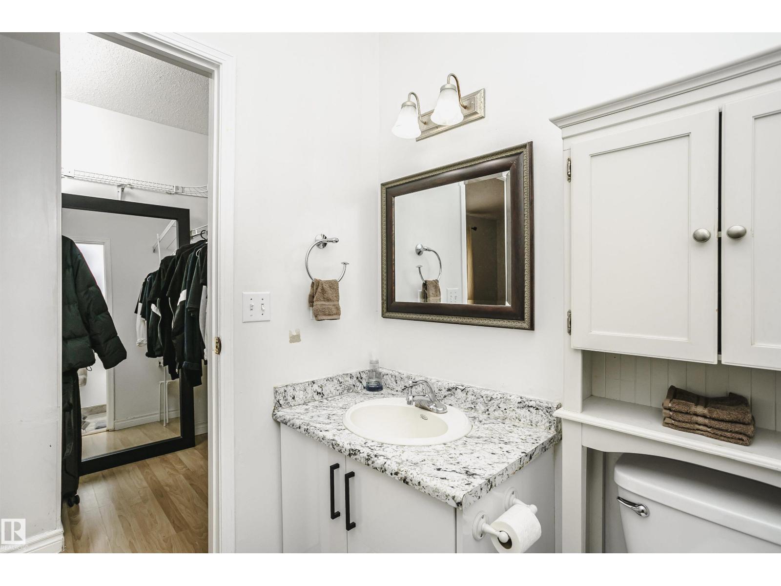 #11 9520 174 ST NW - 32