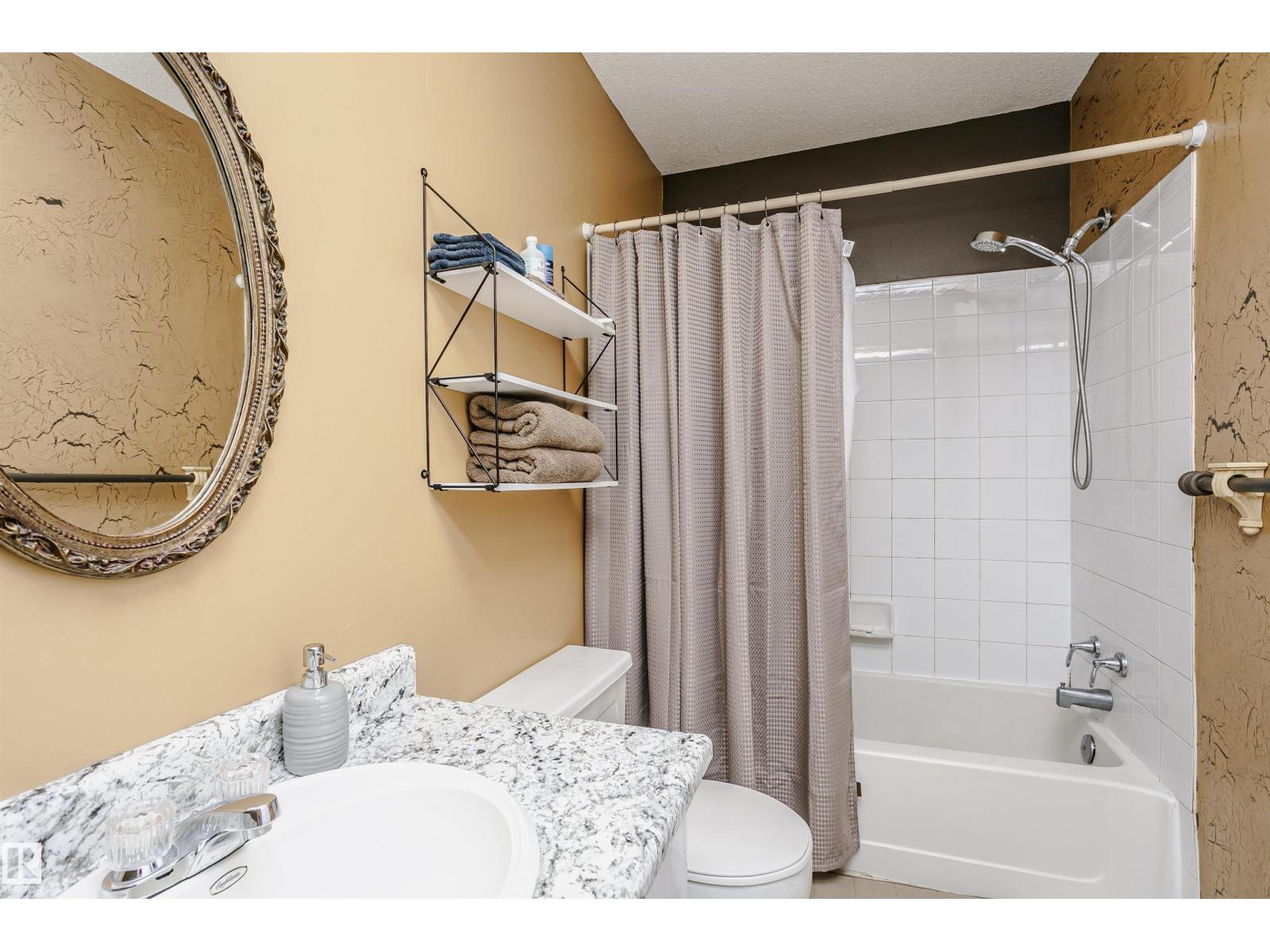 #11 9520 174 ST NW - 38