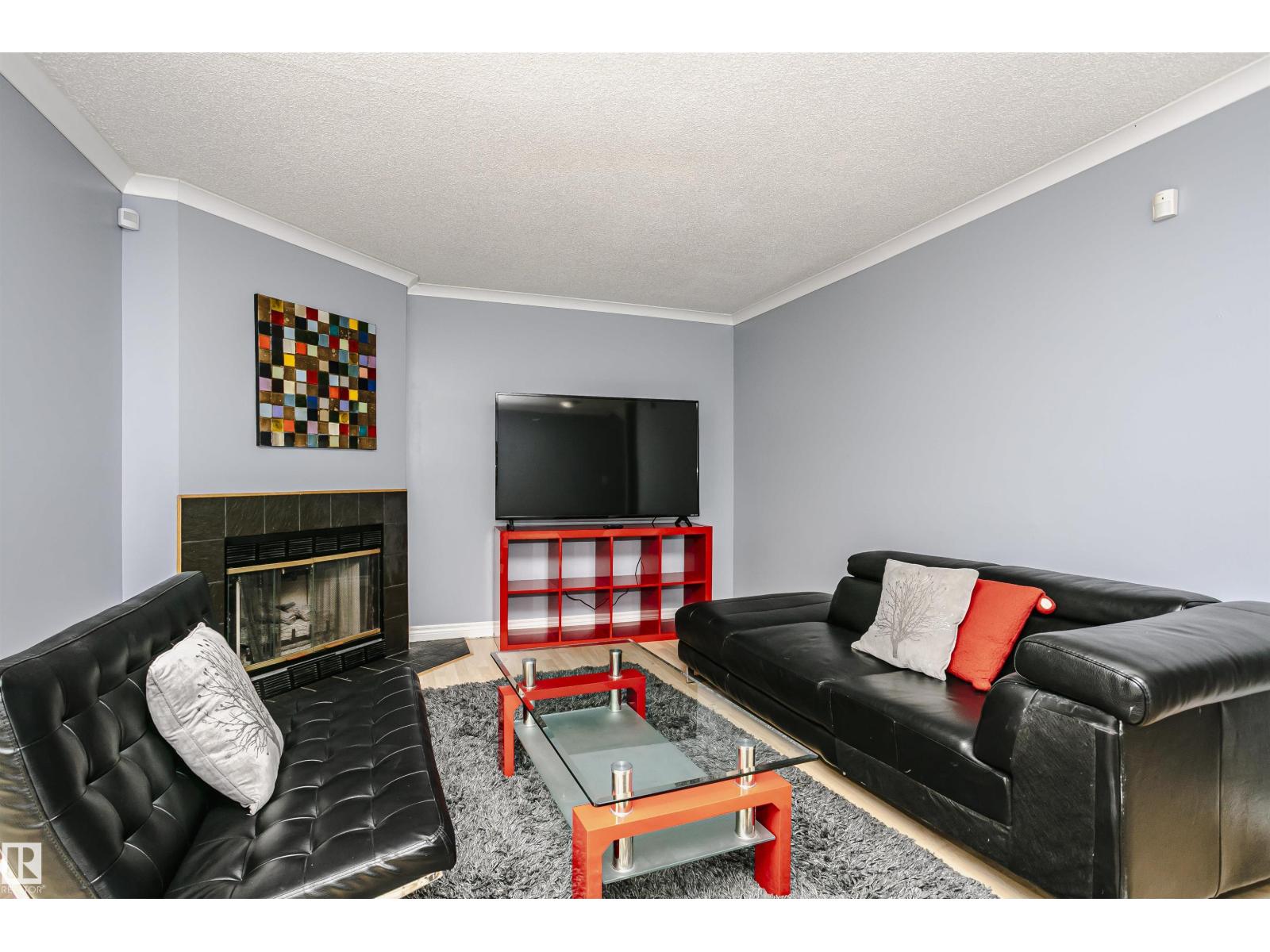 #11 9520 174 ST NW - 8