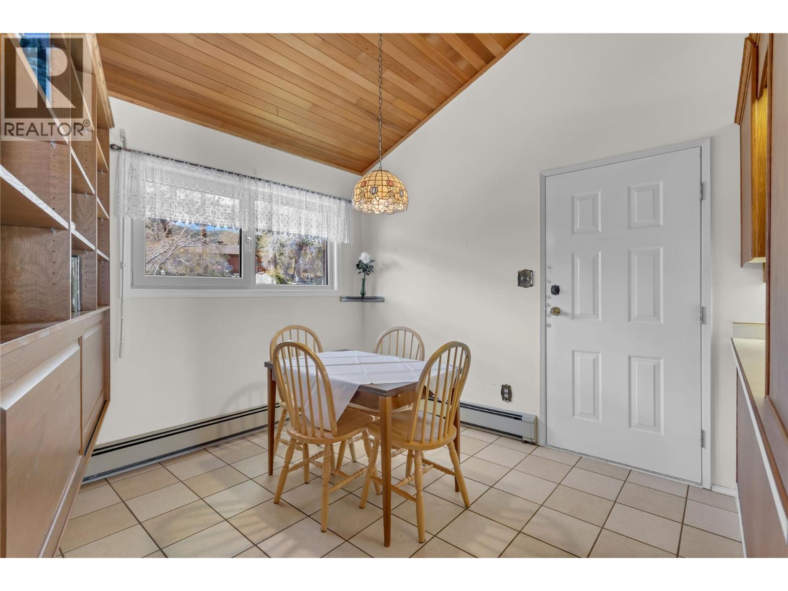  3915 Trepanier Heights Avenue, Peachland