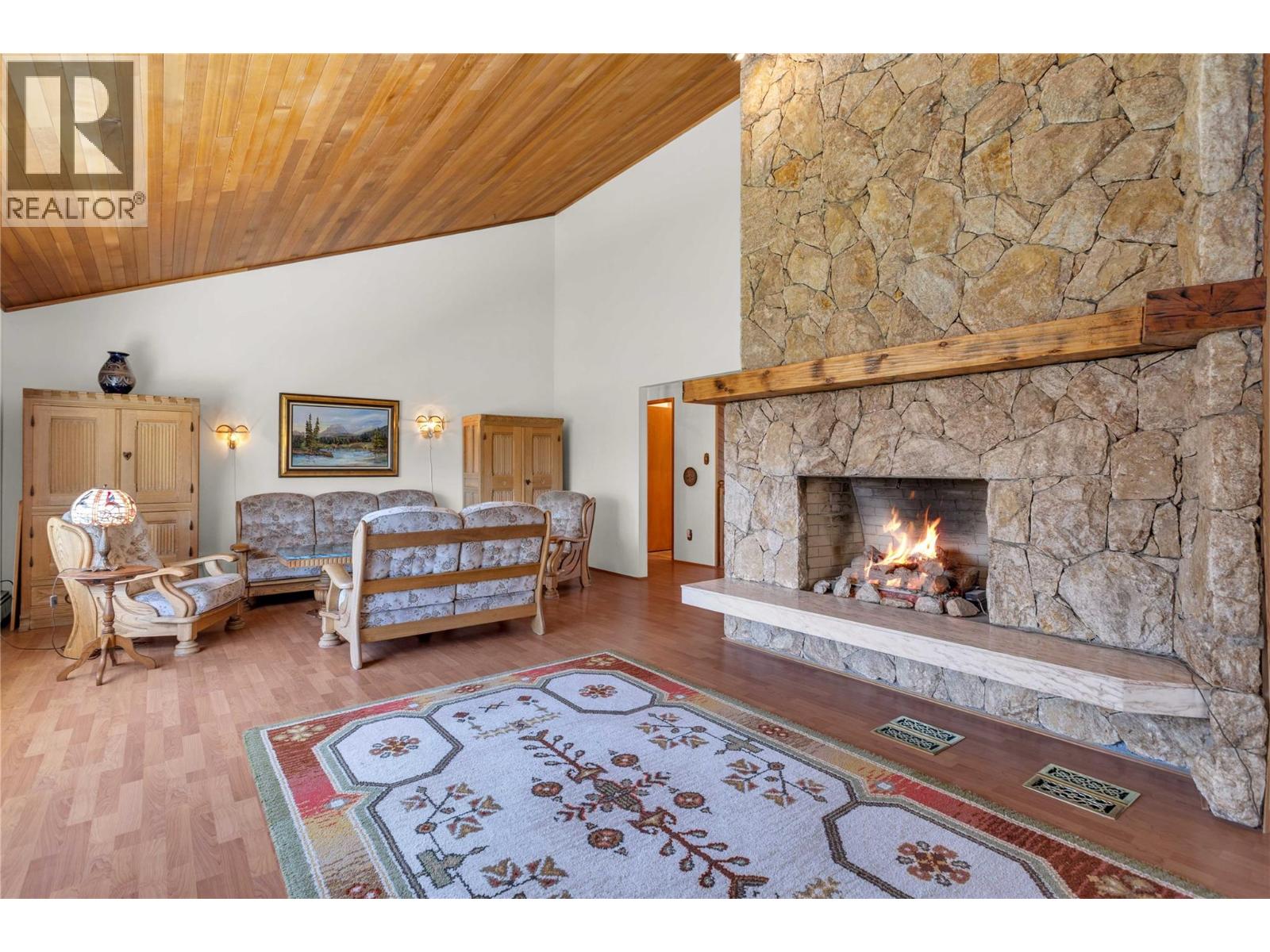  3915 Trepanier Heights Avenue, Peachland