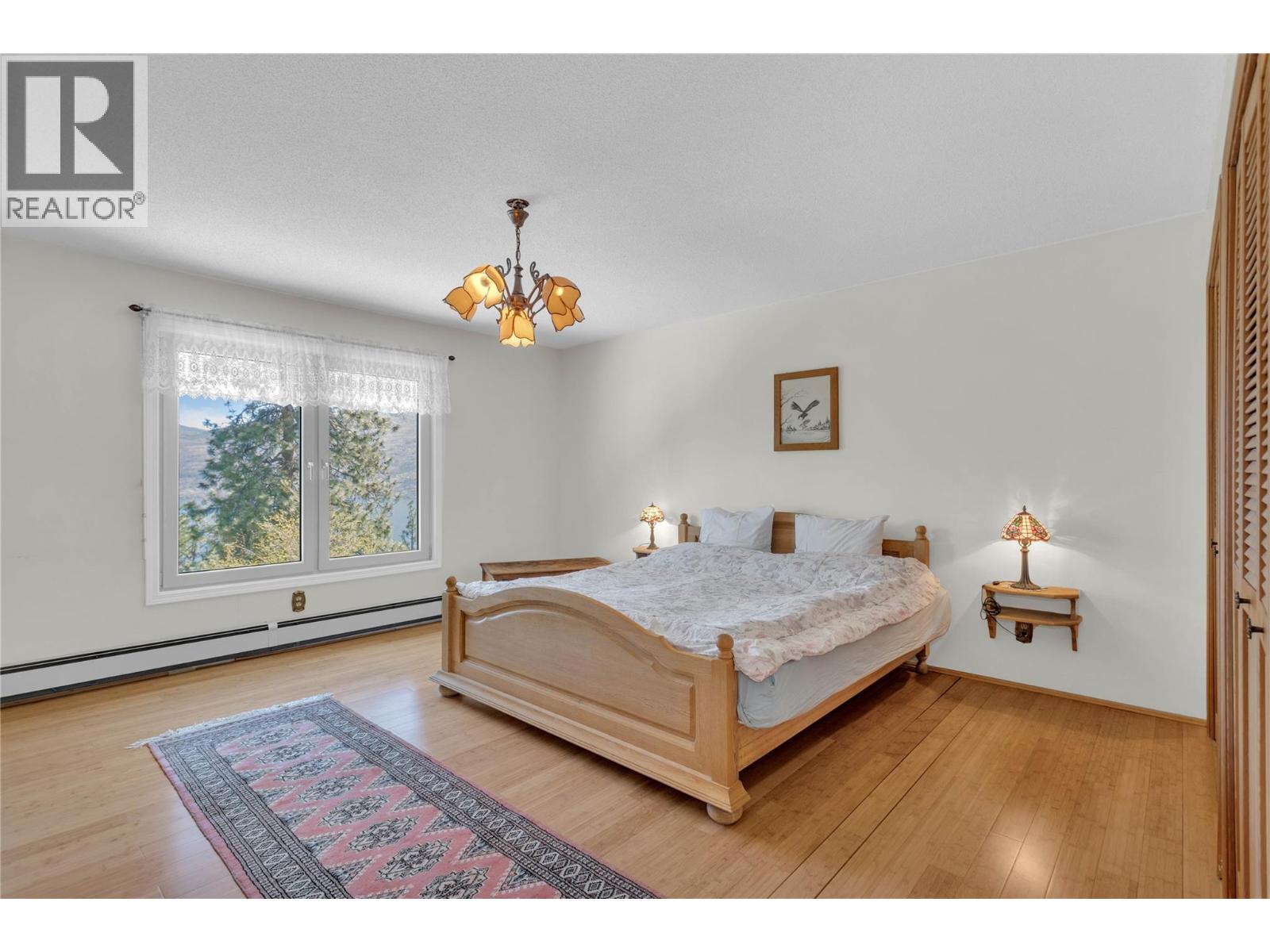  3915 Trepanier Heights Avenue, Peachland