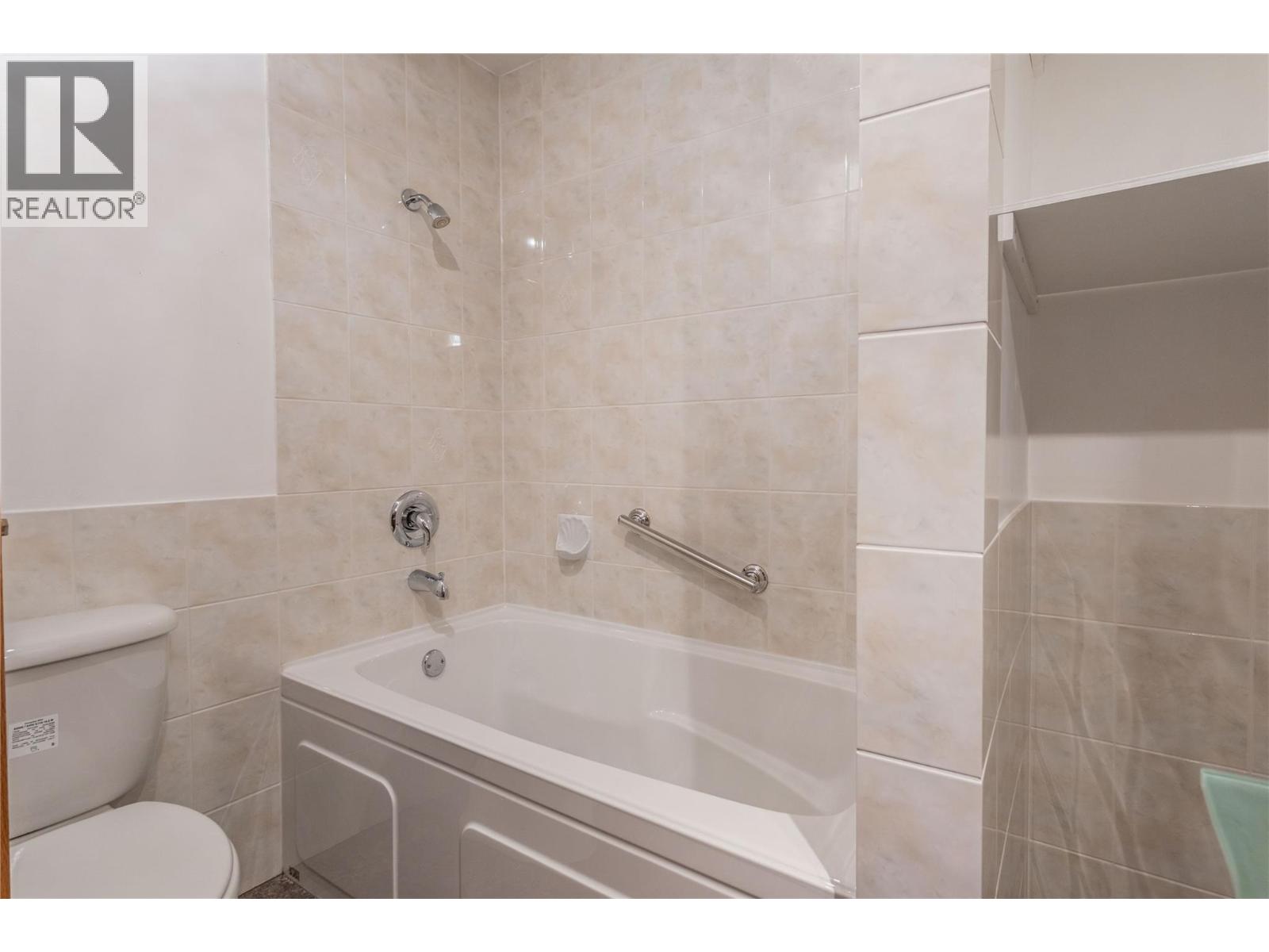  3915 Trepanier Heights Avenue, Peachland