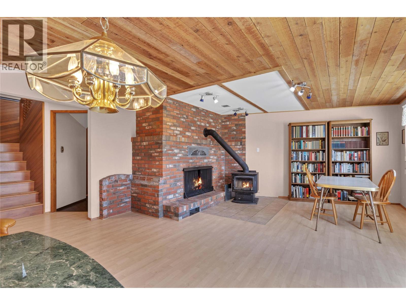  3915 Trepanier Heights Avenue, Peachland