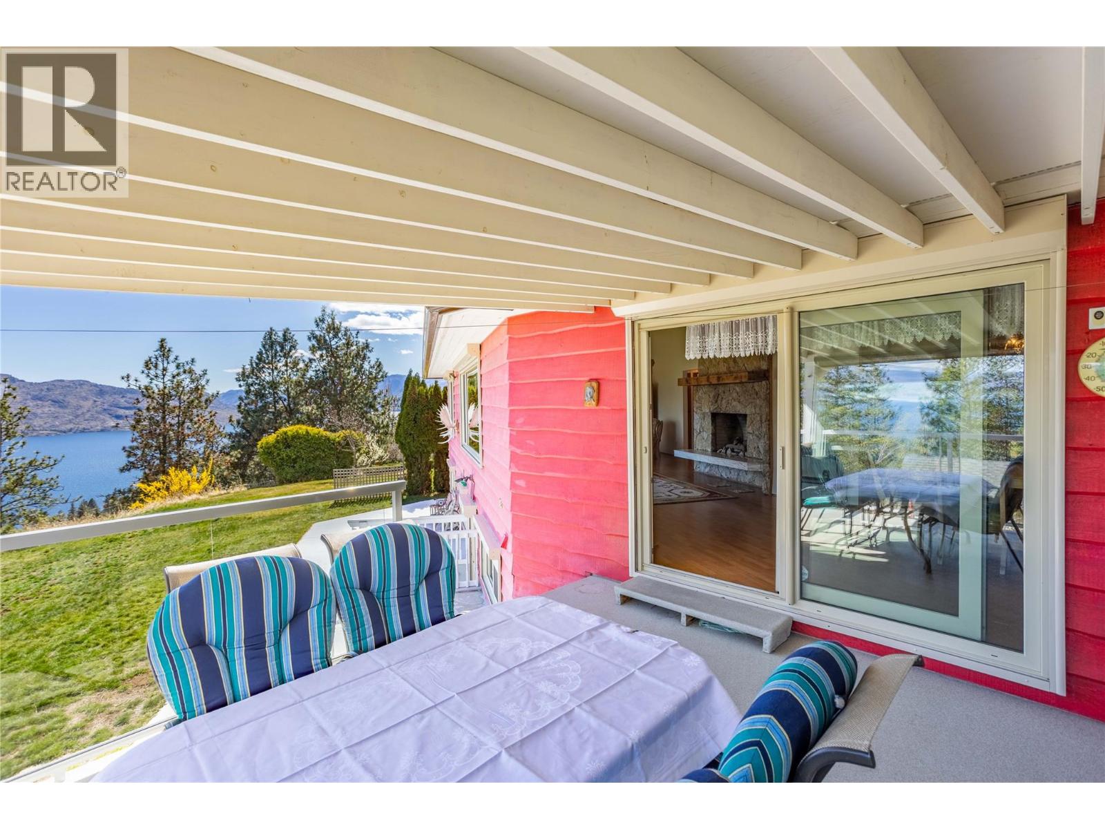  3915 Trepanier Heights Avenue, Peachland