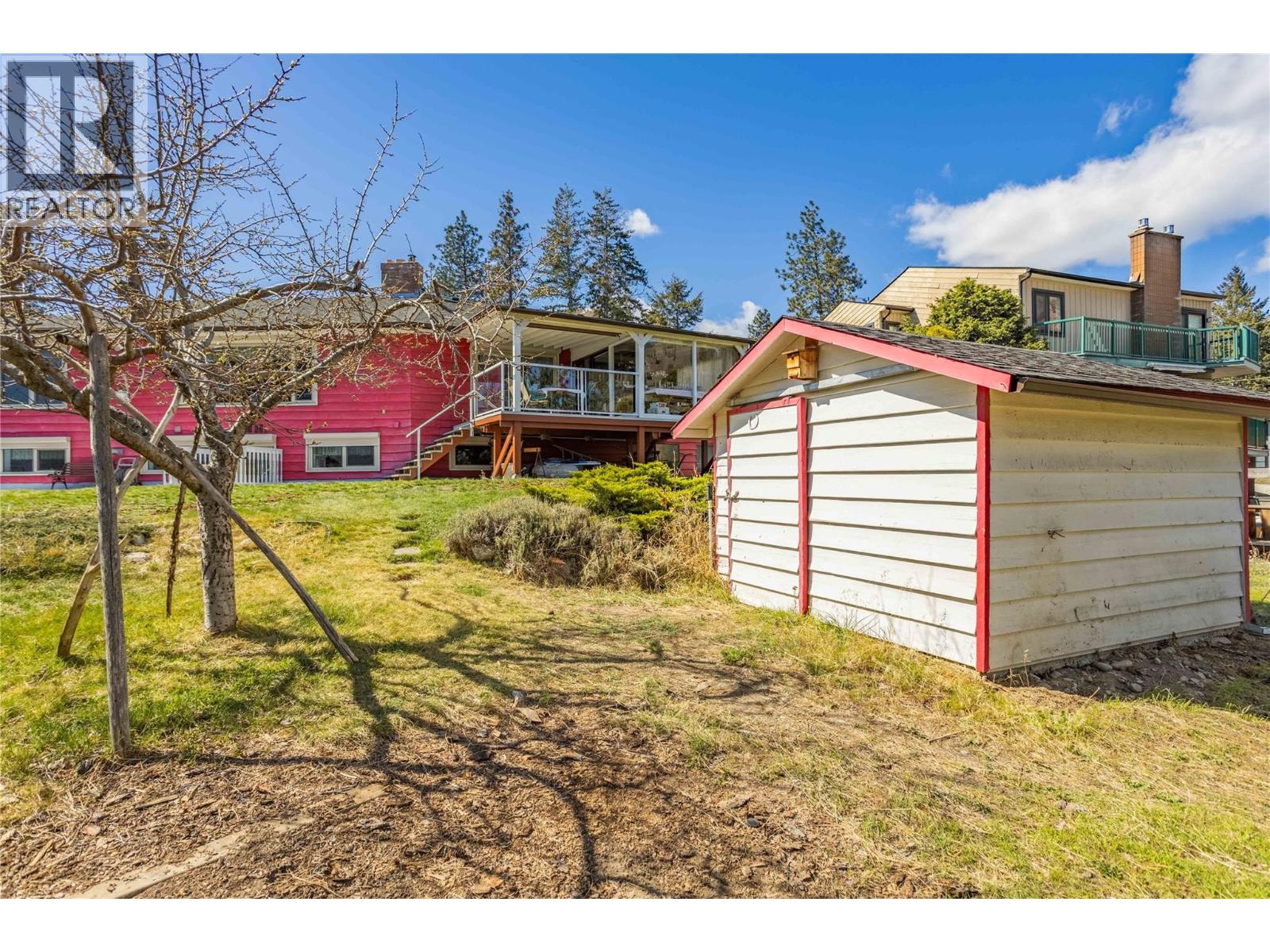  3915 Trepanier Heights Avenue, Peachland
