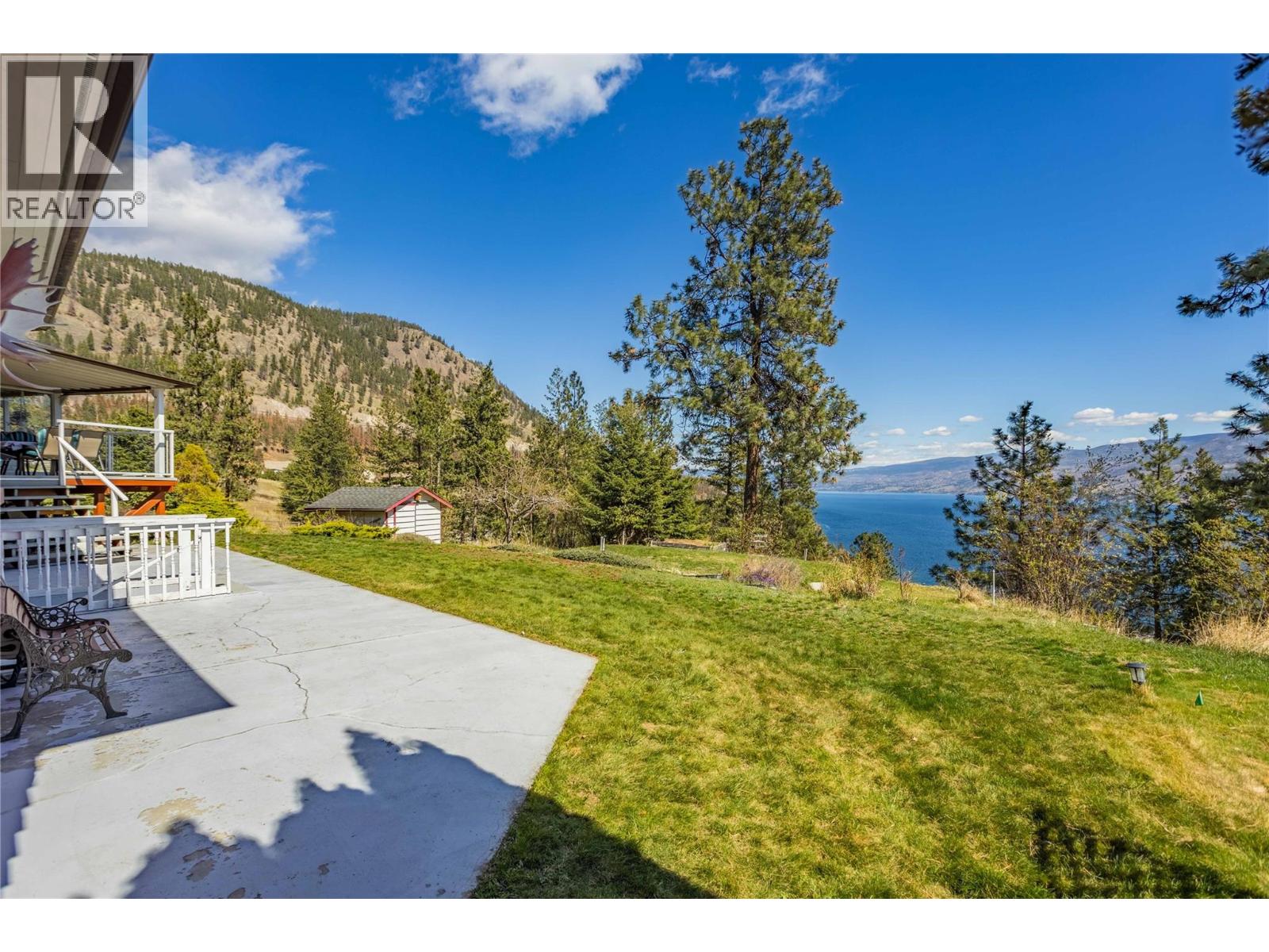  3915 Trepanier Heights Avenue, Peachland