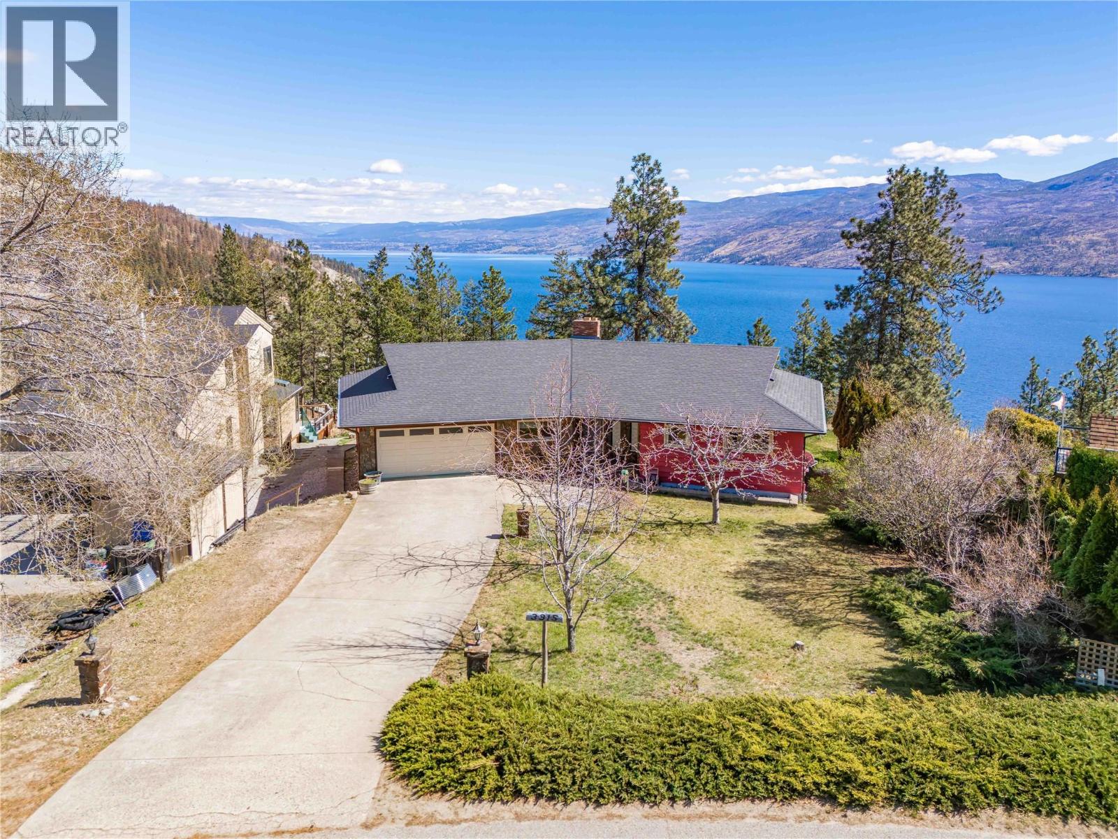  3915 Trepanier Heights Avenue, Peachland