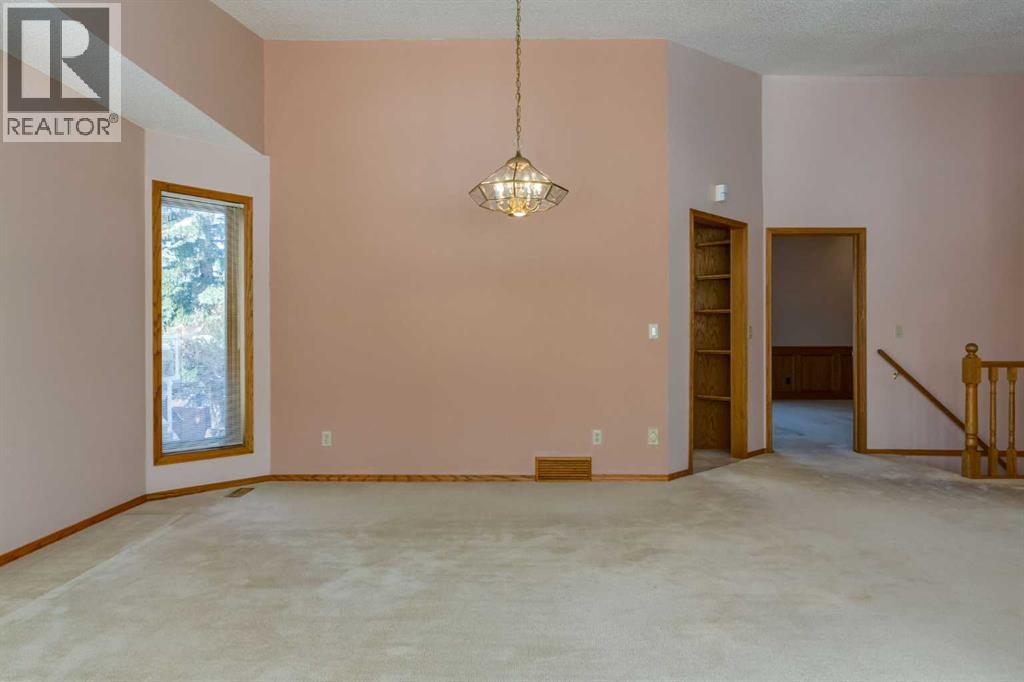 Single Family House Bungalow for Sale in  Hawkview Manor Circle NW Hawkwood Calgary 