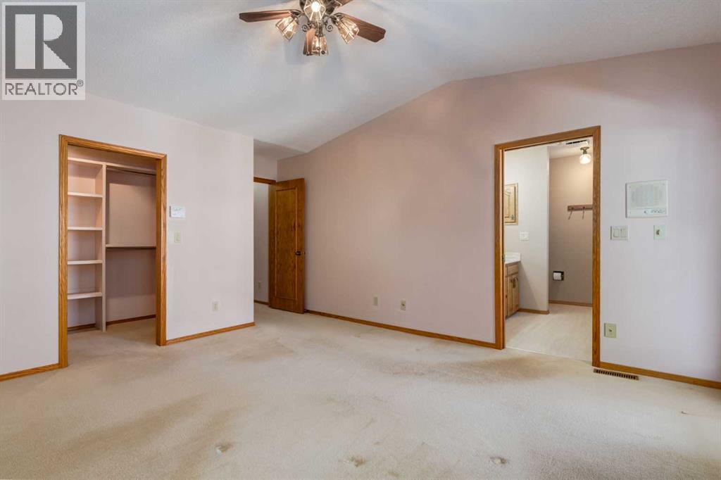 Single Family House Bungalow for Sale in  Hawkview Manor Circle NW Hawkwood Calgary 