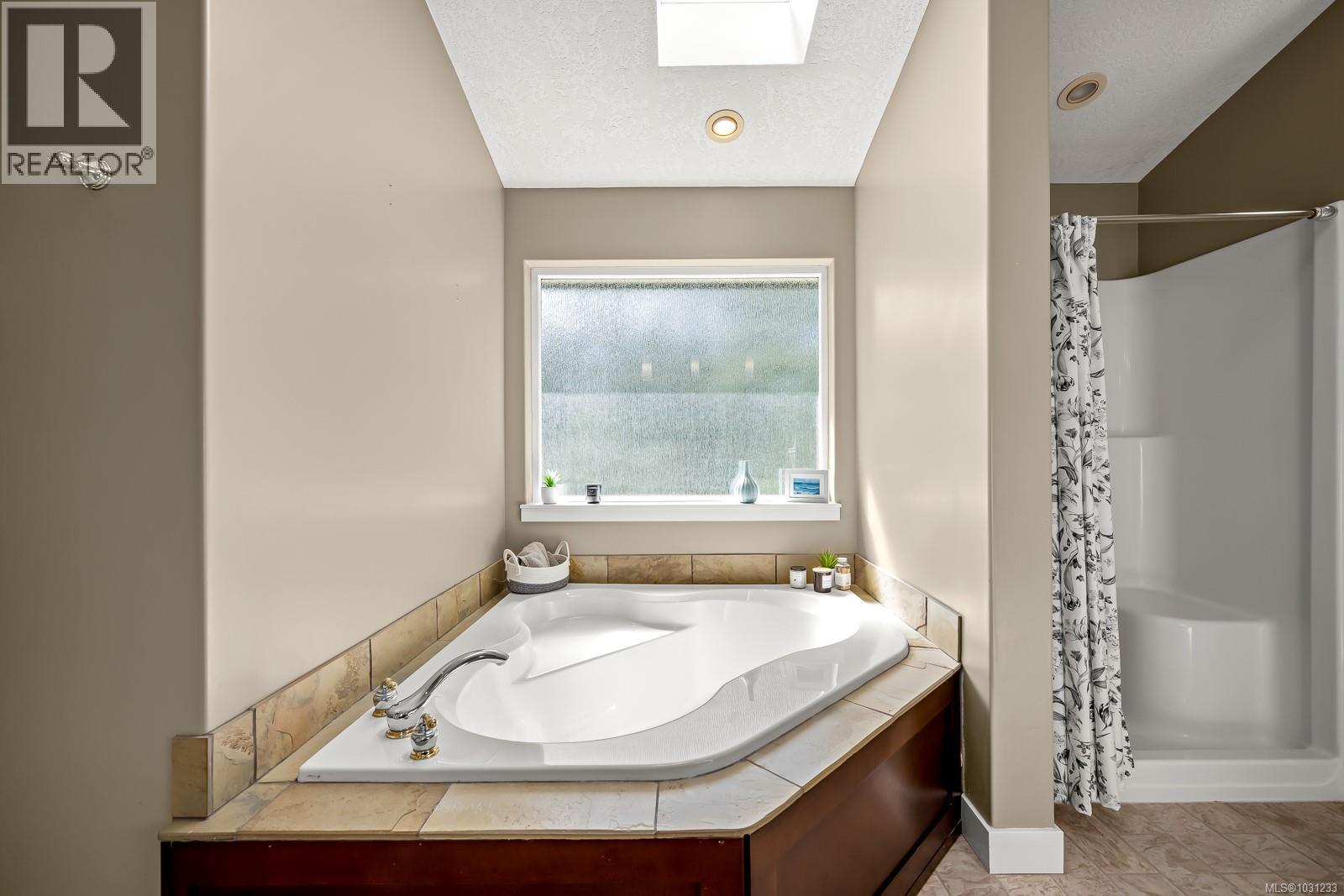 580 Brent Rd, Comox