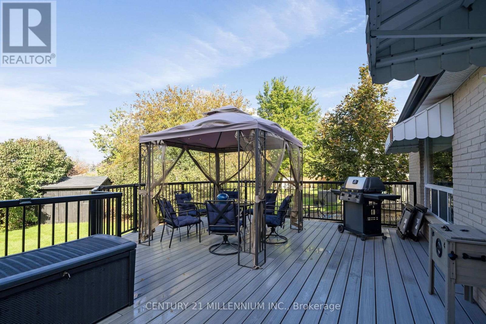 44 ERINDALE DRIVE - 32