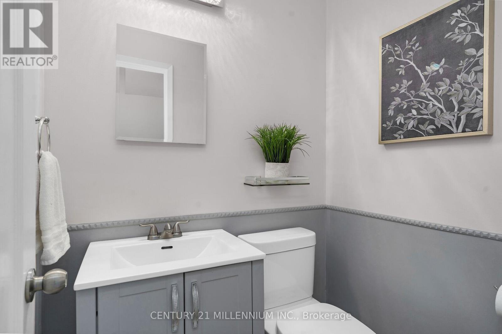 44 ERINDALE DRIVE - 21