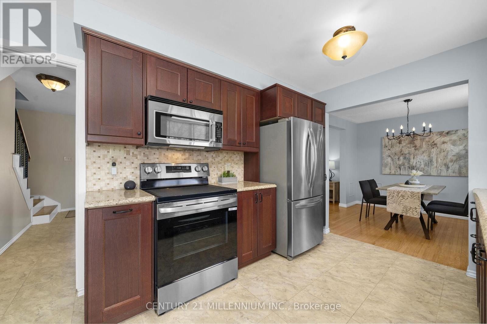 44 ERINDALE DRIVE - 16