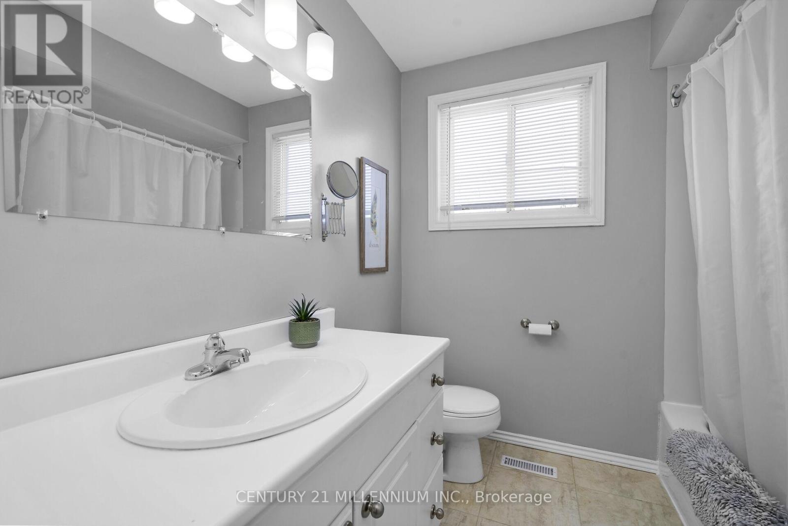 44 ERINDALE DRIVE - 28