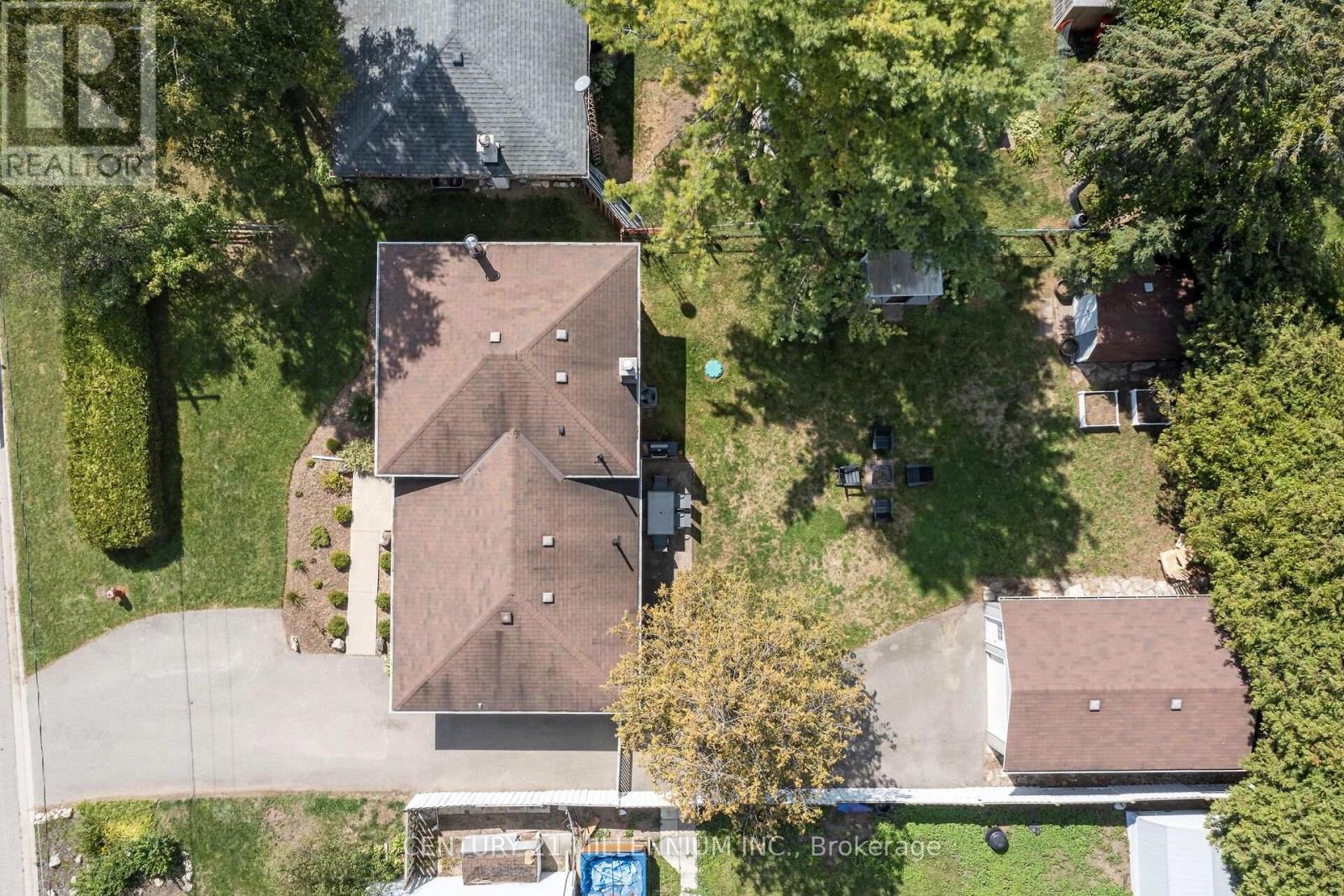 27 DUNDAS STREET W - 34