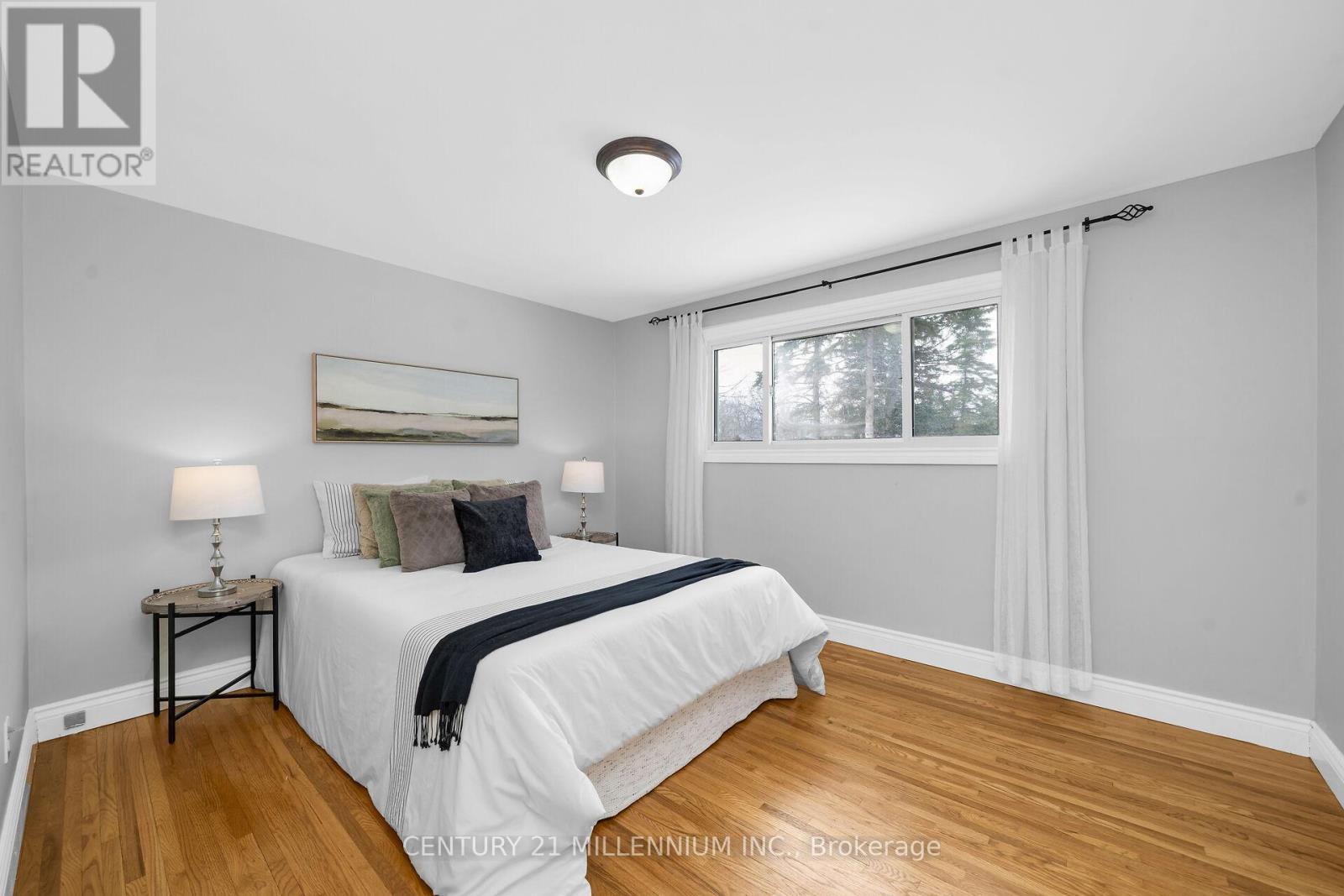 27 DUNDAS STREET W - 17