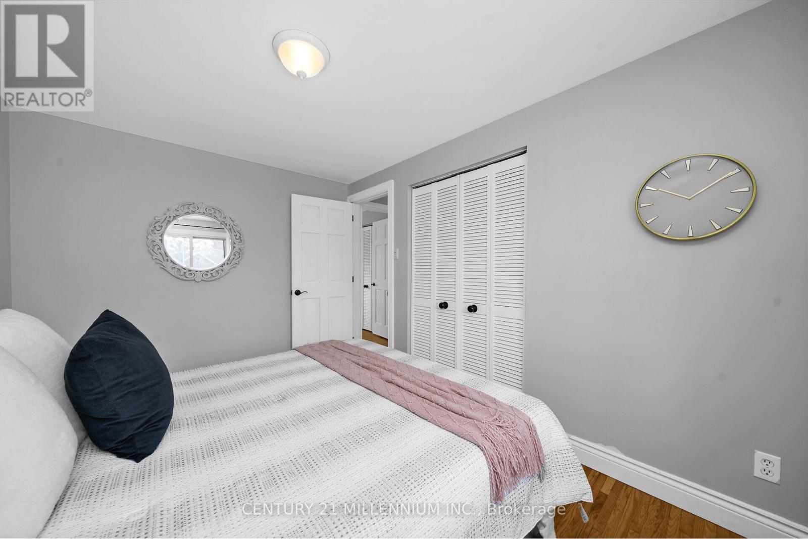 27 DUNDAS STREET W - 20