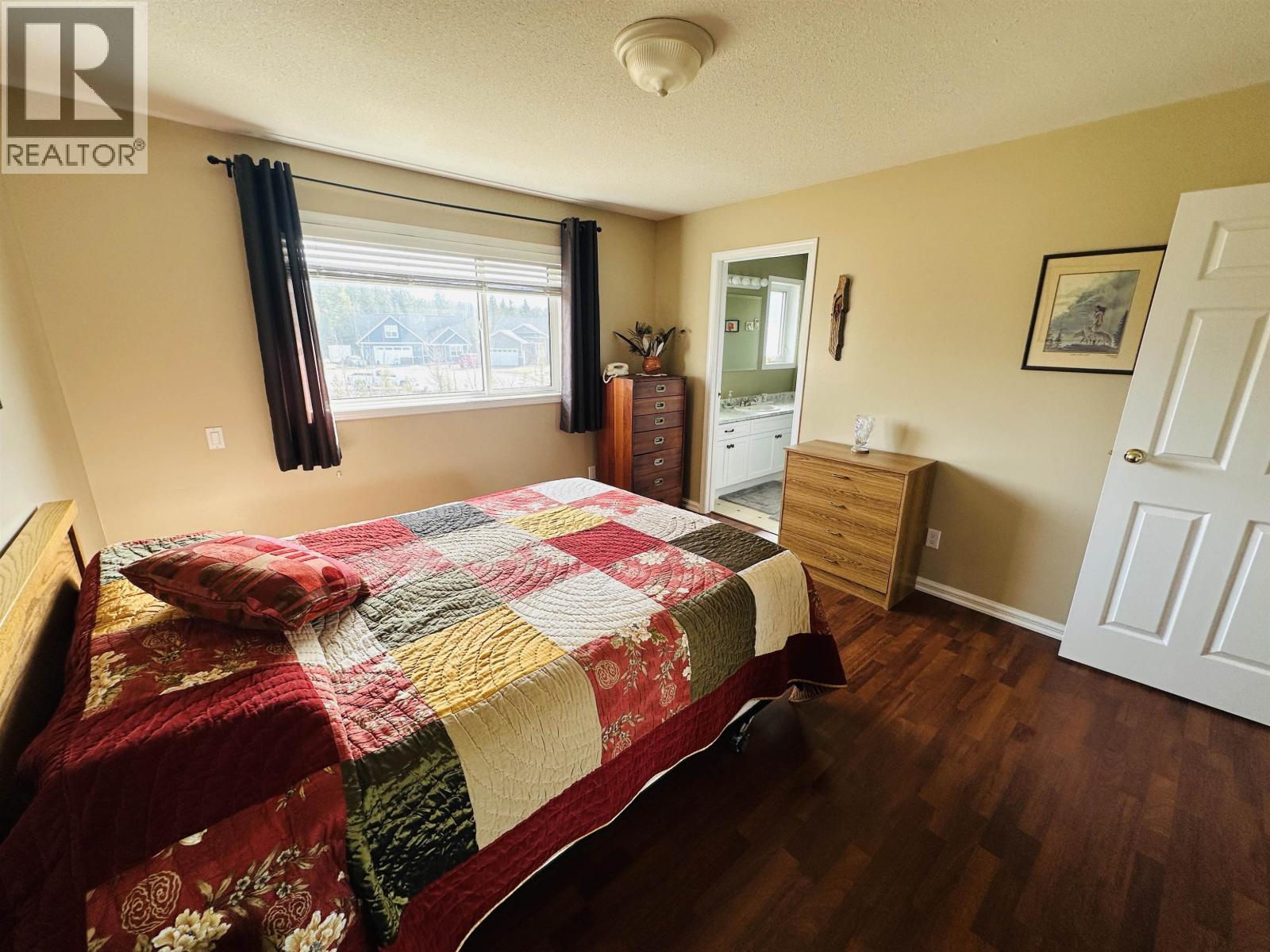 460 ASPEN STREET - 35