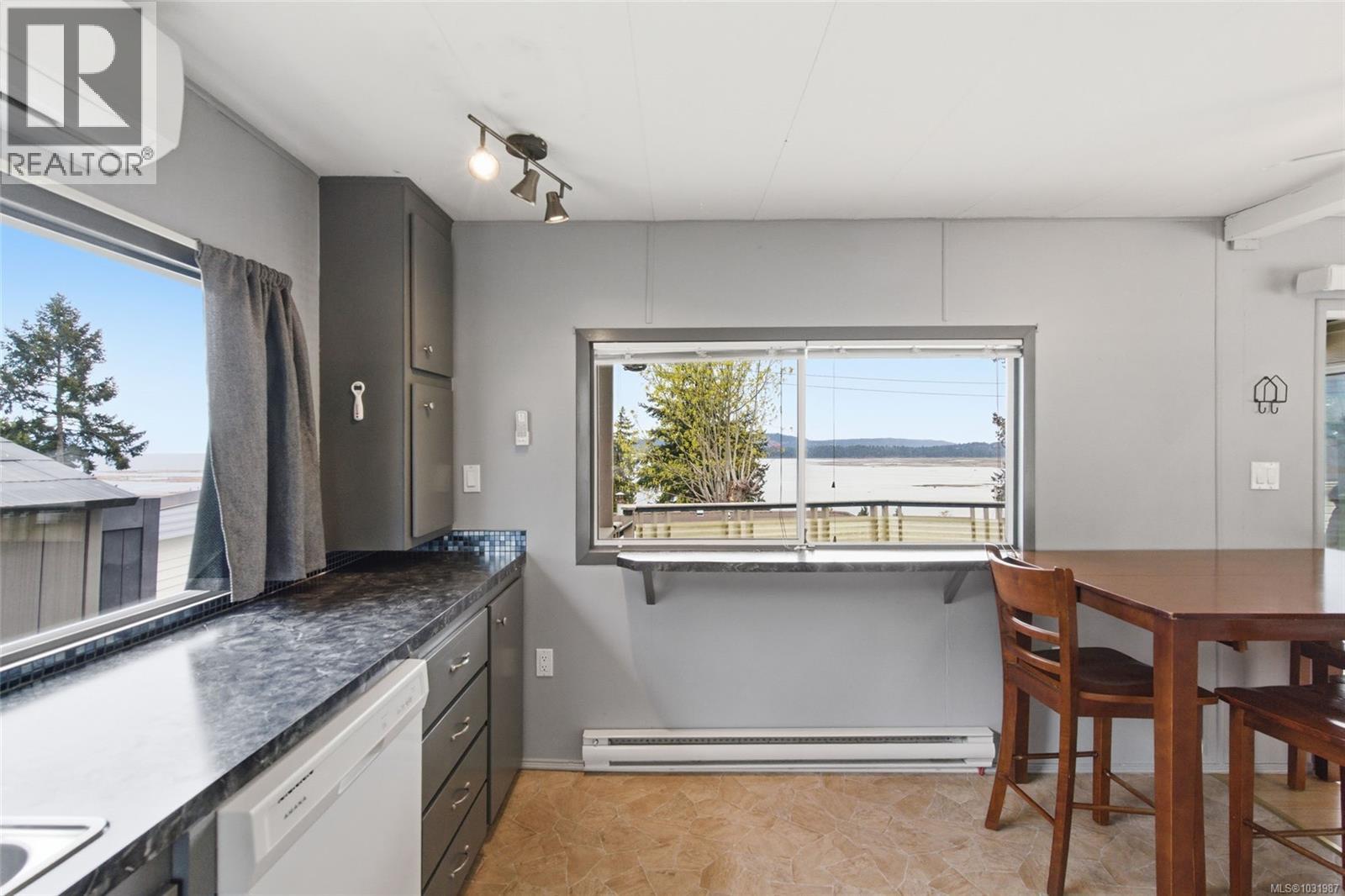 #32 1000 CHASE RIVER RD - 17