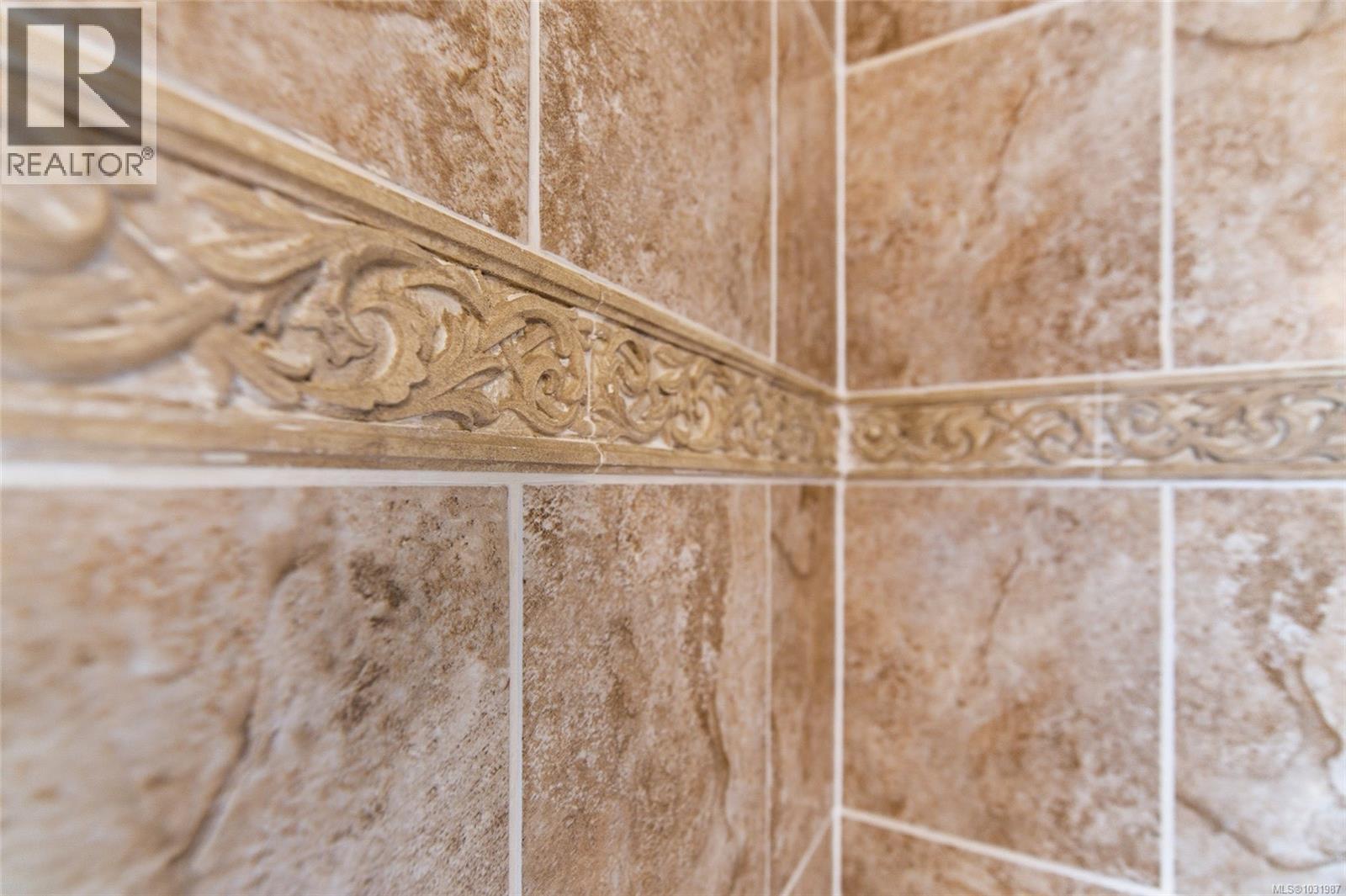 #32 1000 CHASE RIVER RD - 22