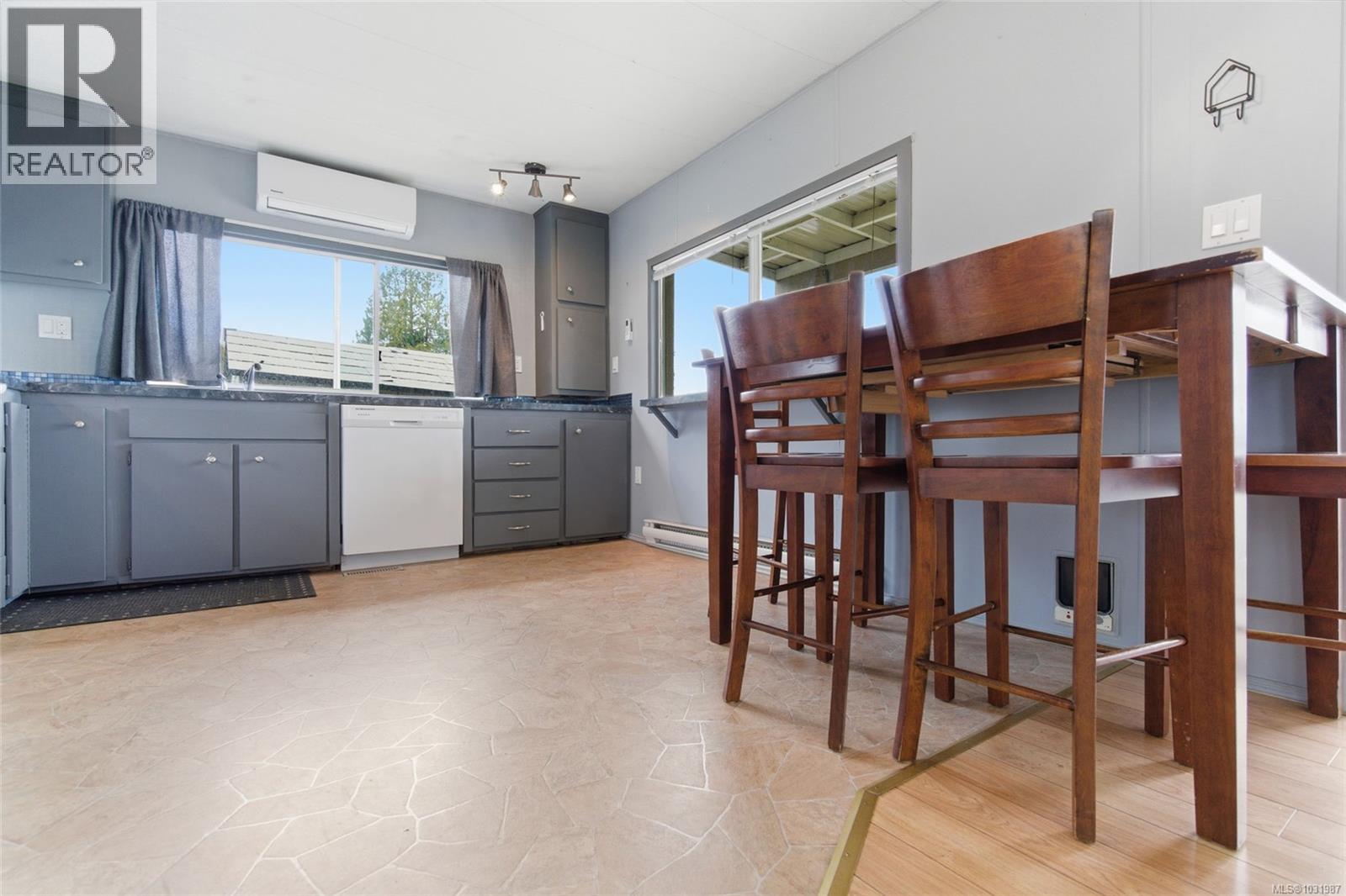 #32 1000 CHASE RIVER RD - 30