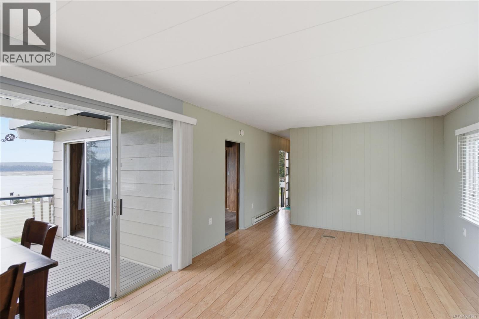 #32 1000 CHASE RIVER RD - 33