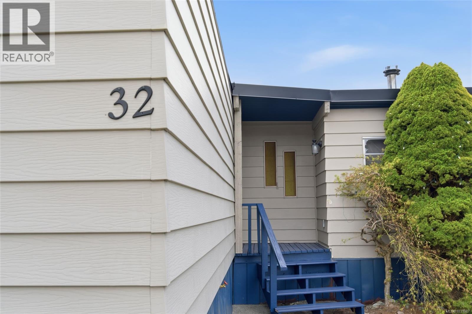 #32 1000 CHASE RIVER RD - 43