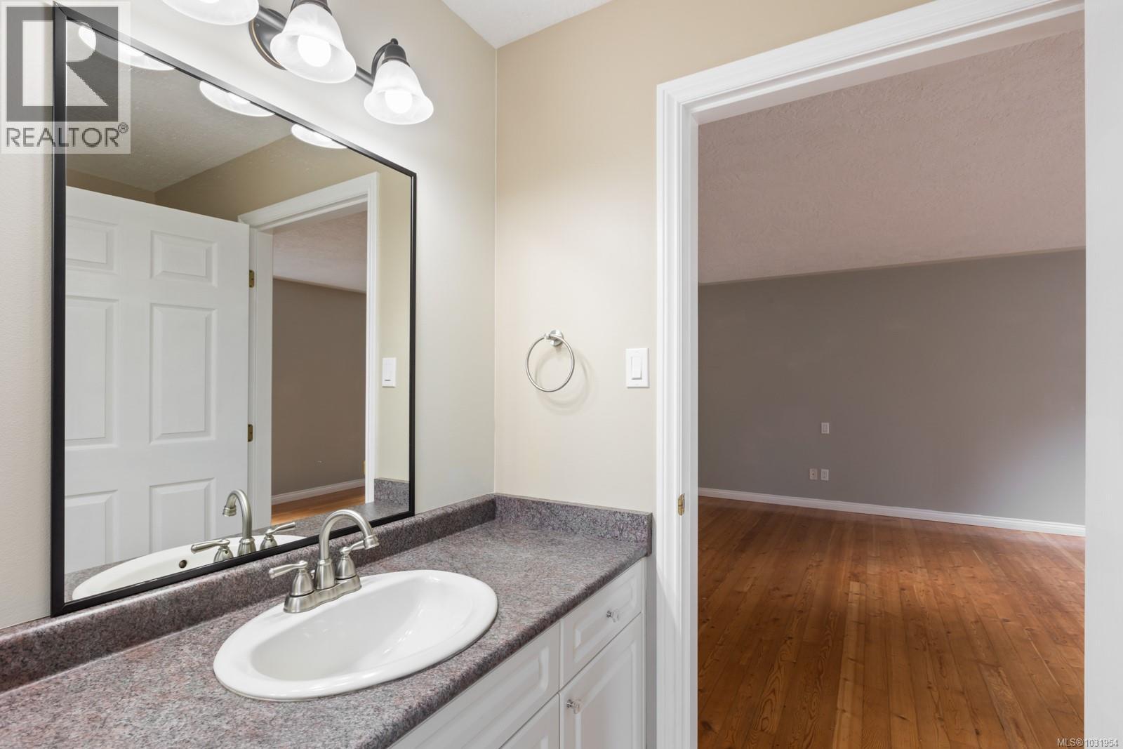 3815 ROY CREEK RD - 68