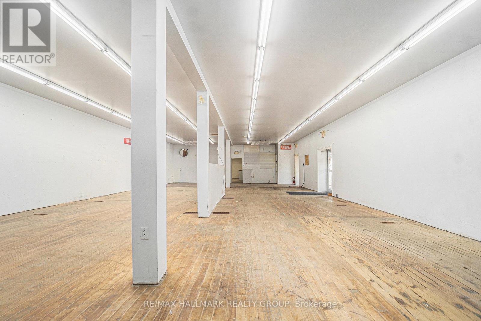 33 KING STREET — photo 17