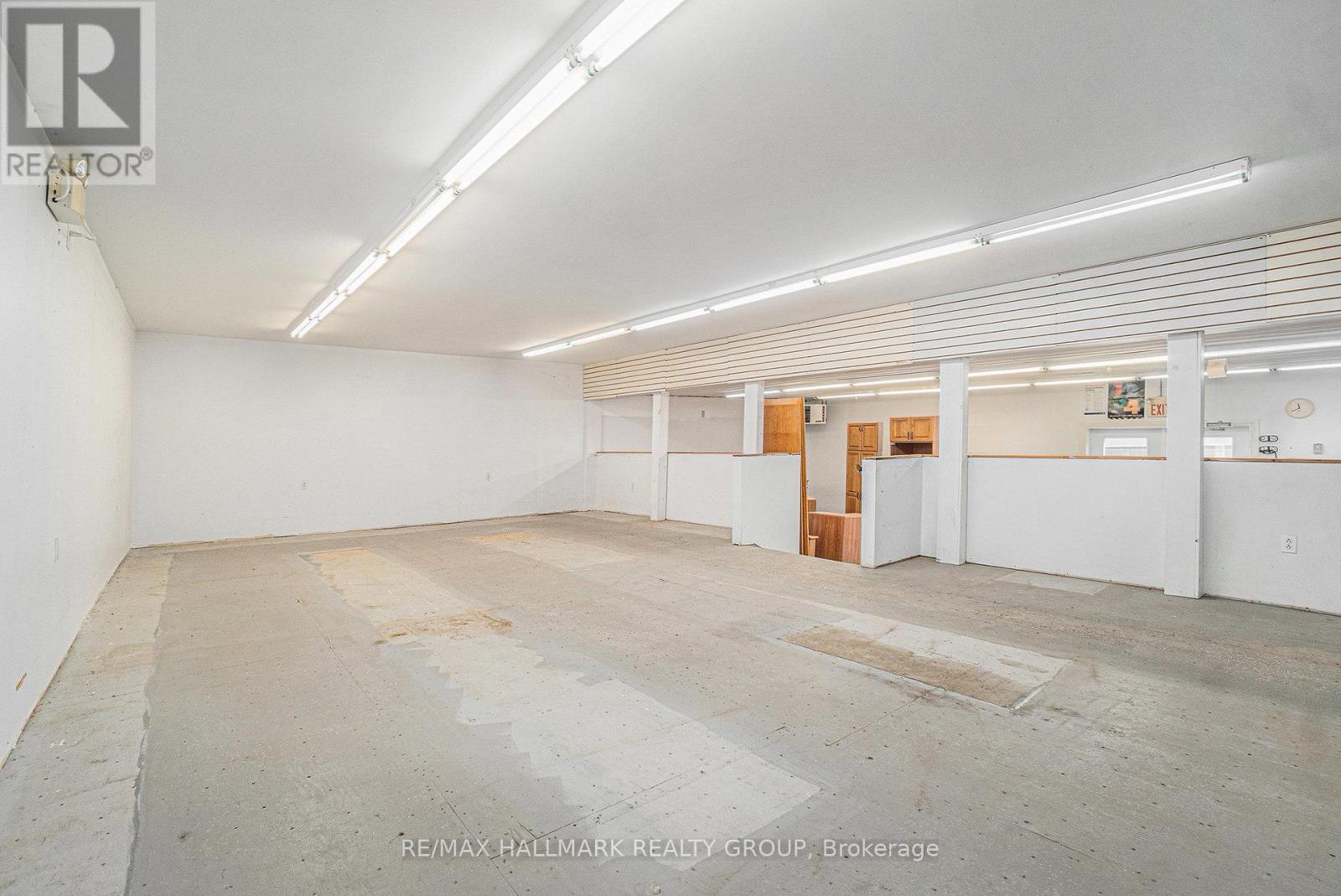 33 KING STREET — photo 6