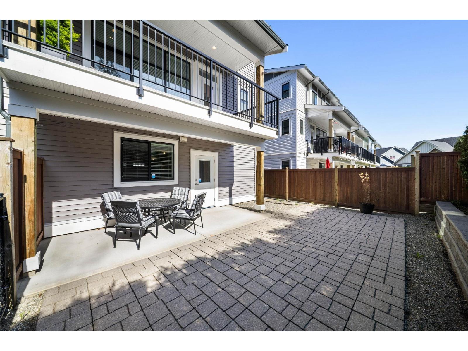 25 386 PINE AVENUE, Harrison Hot Springs